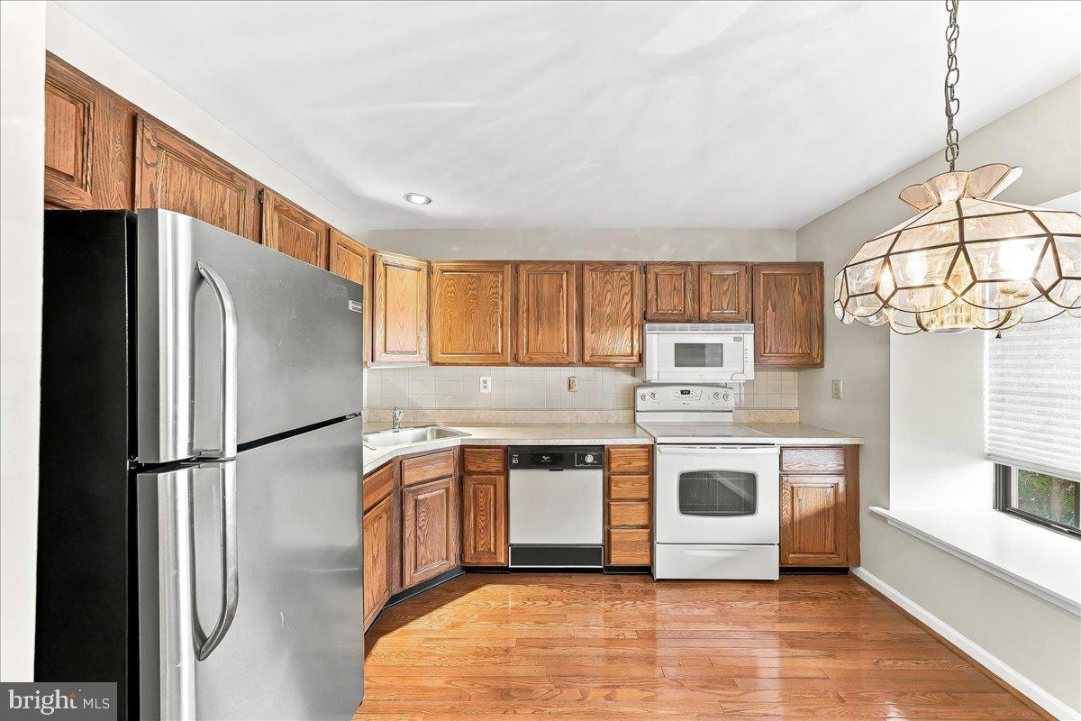 2114 YORKTOWN N