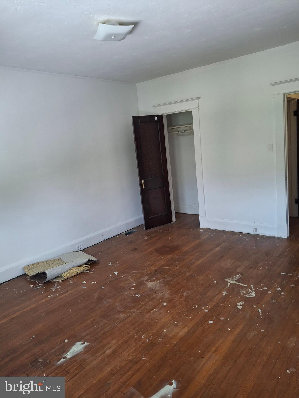 LAURAVILLE HISTORIC DISTRICT - Residential