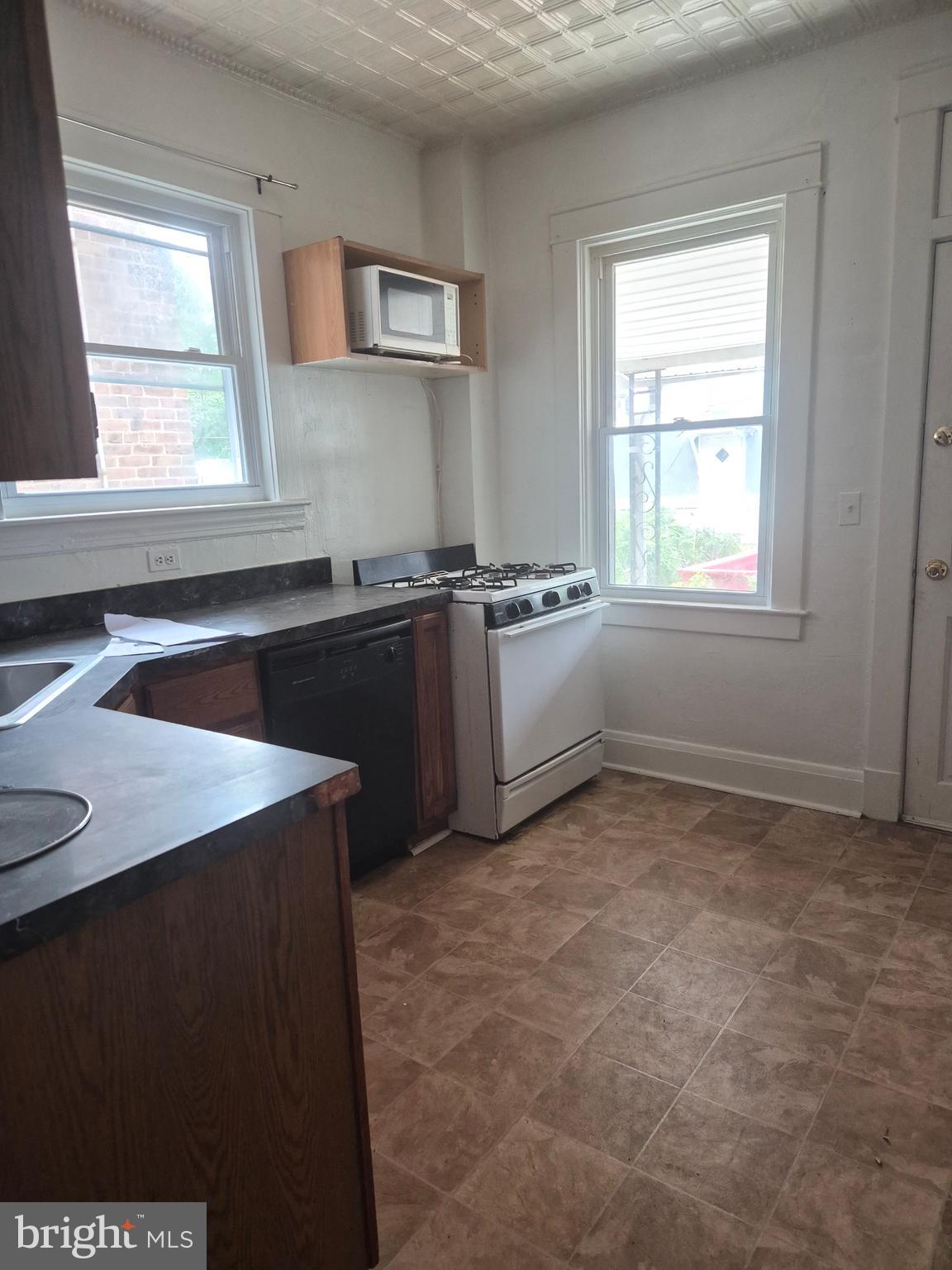 LAURAVILLE HISTORIC DISTRICT - Residential