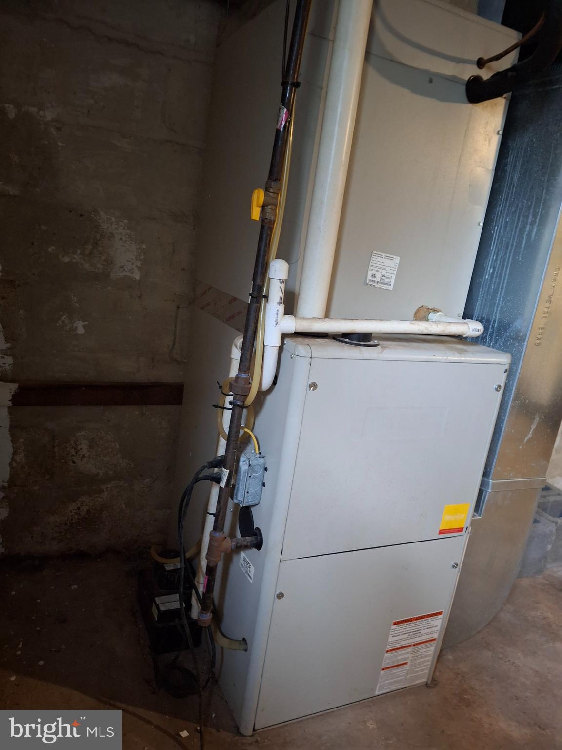 LAURAVILLE HISTORIC DISTRICT - Residential