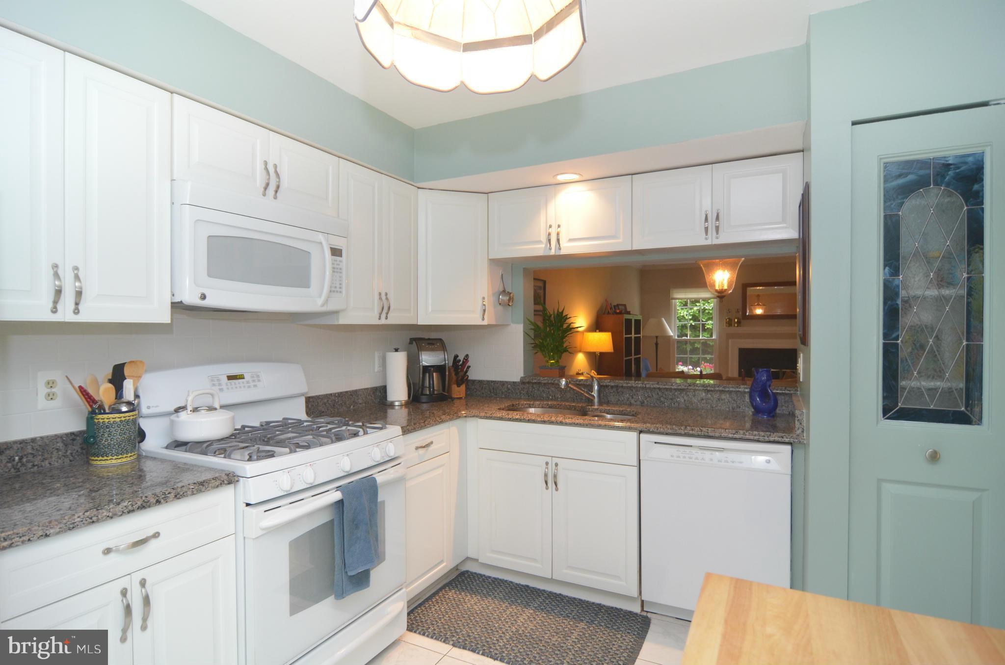 PINECREST - Residential