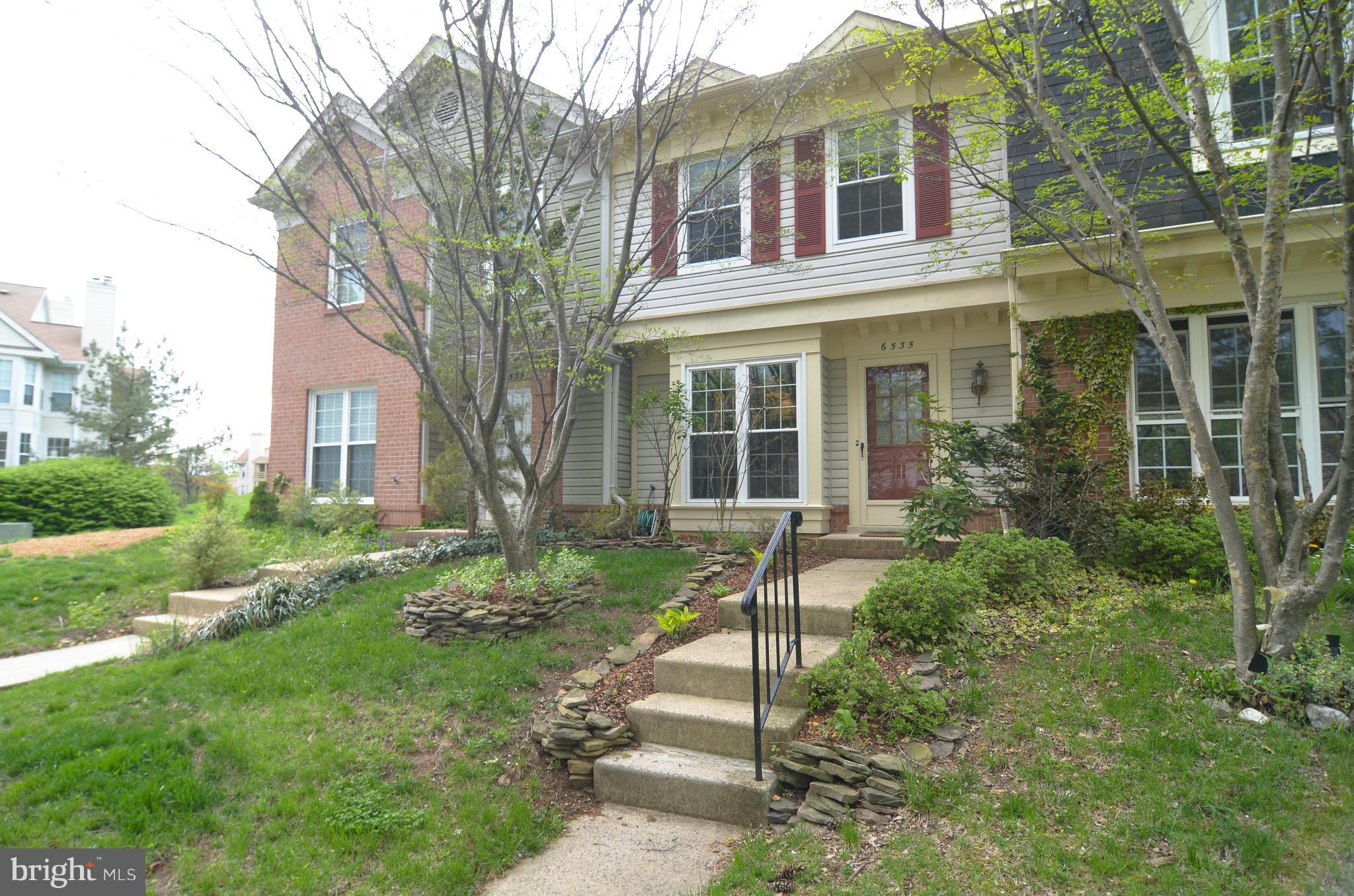 PINECREST - Residential