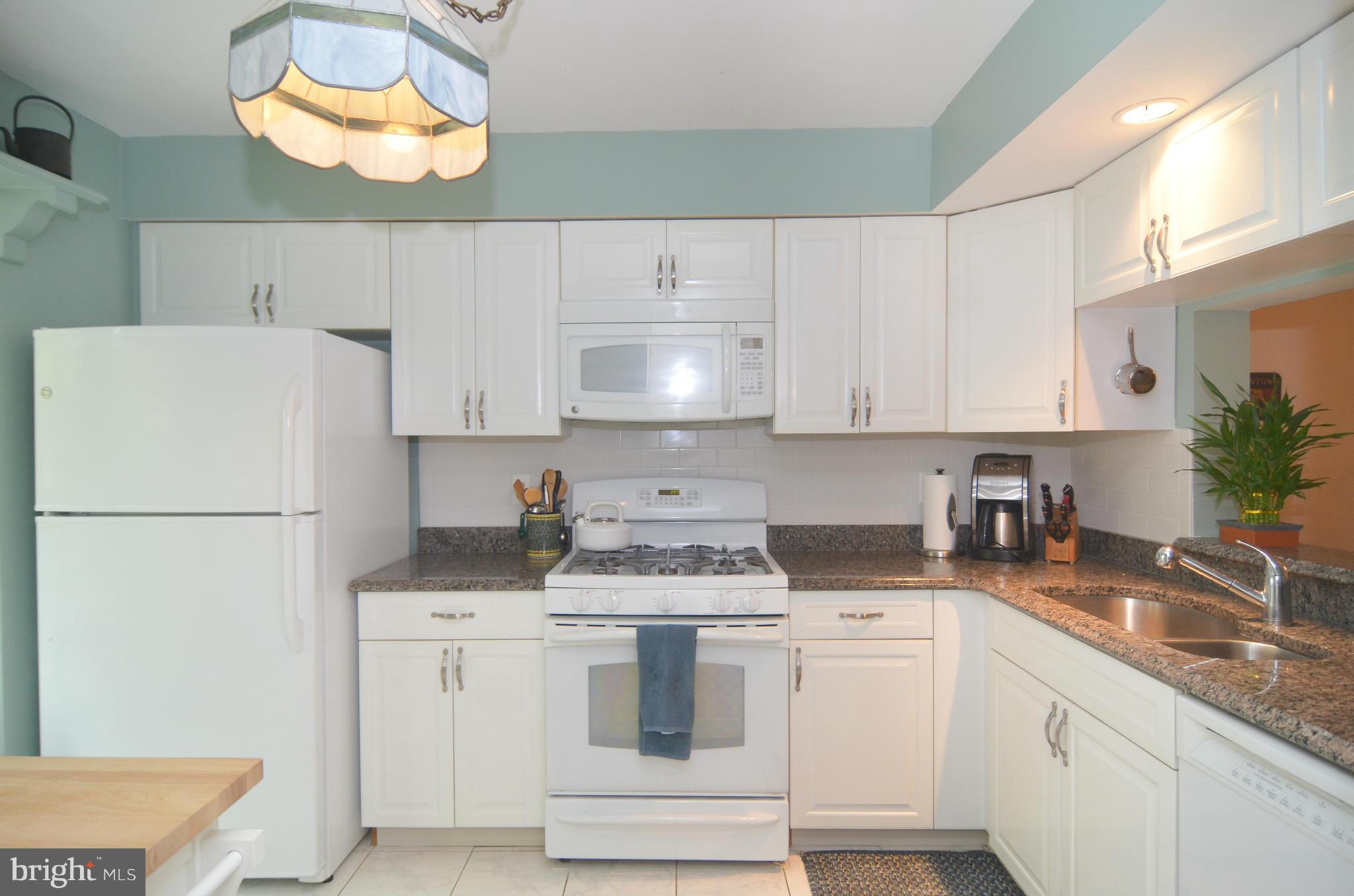 PINECREST - Residential