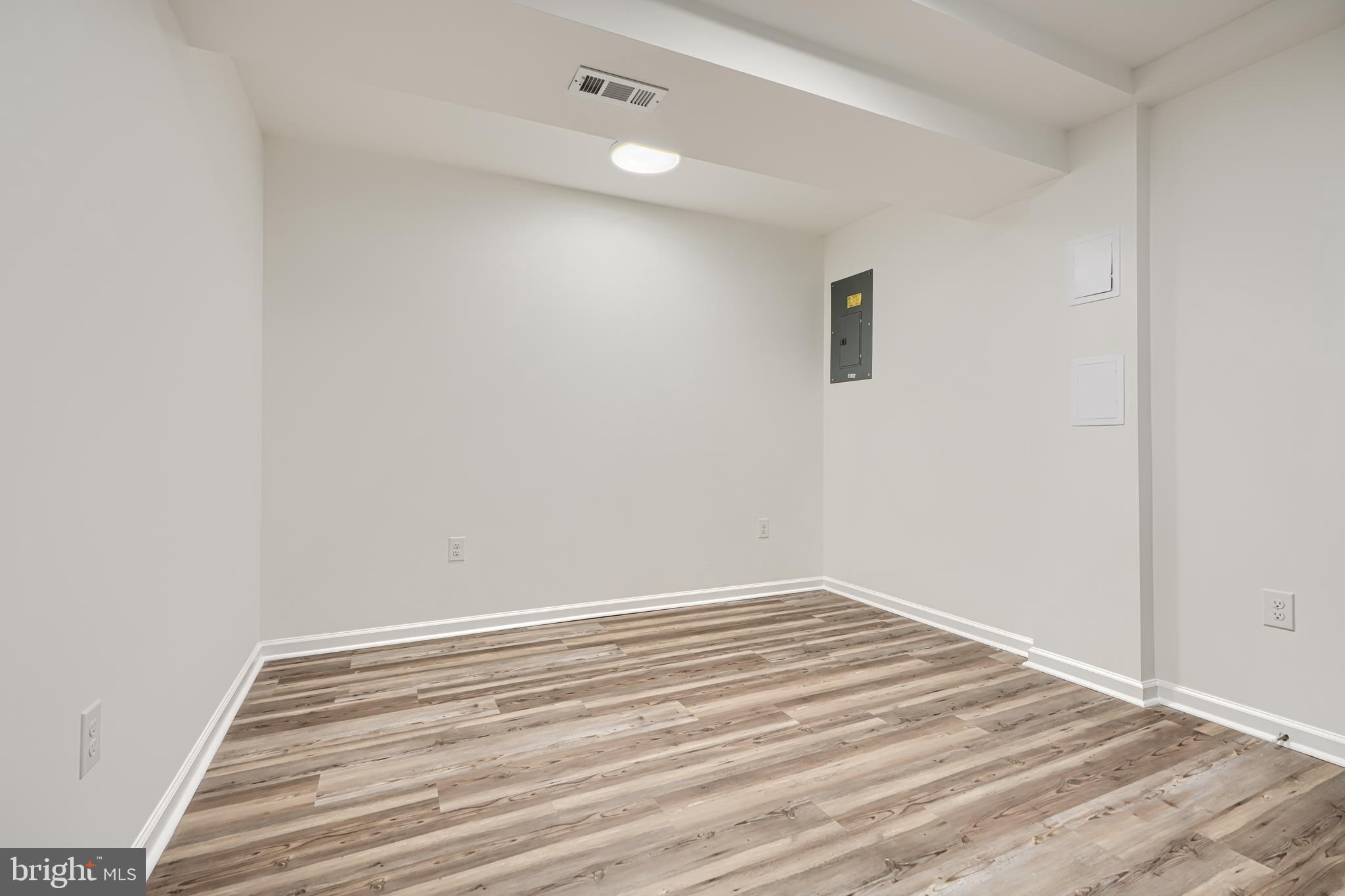 BRIERHILL ESTATES - Residential