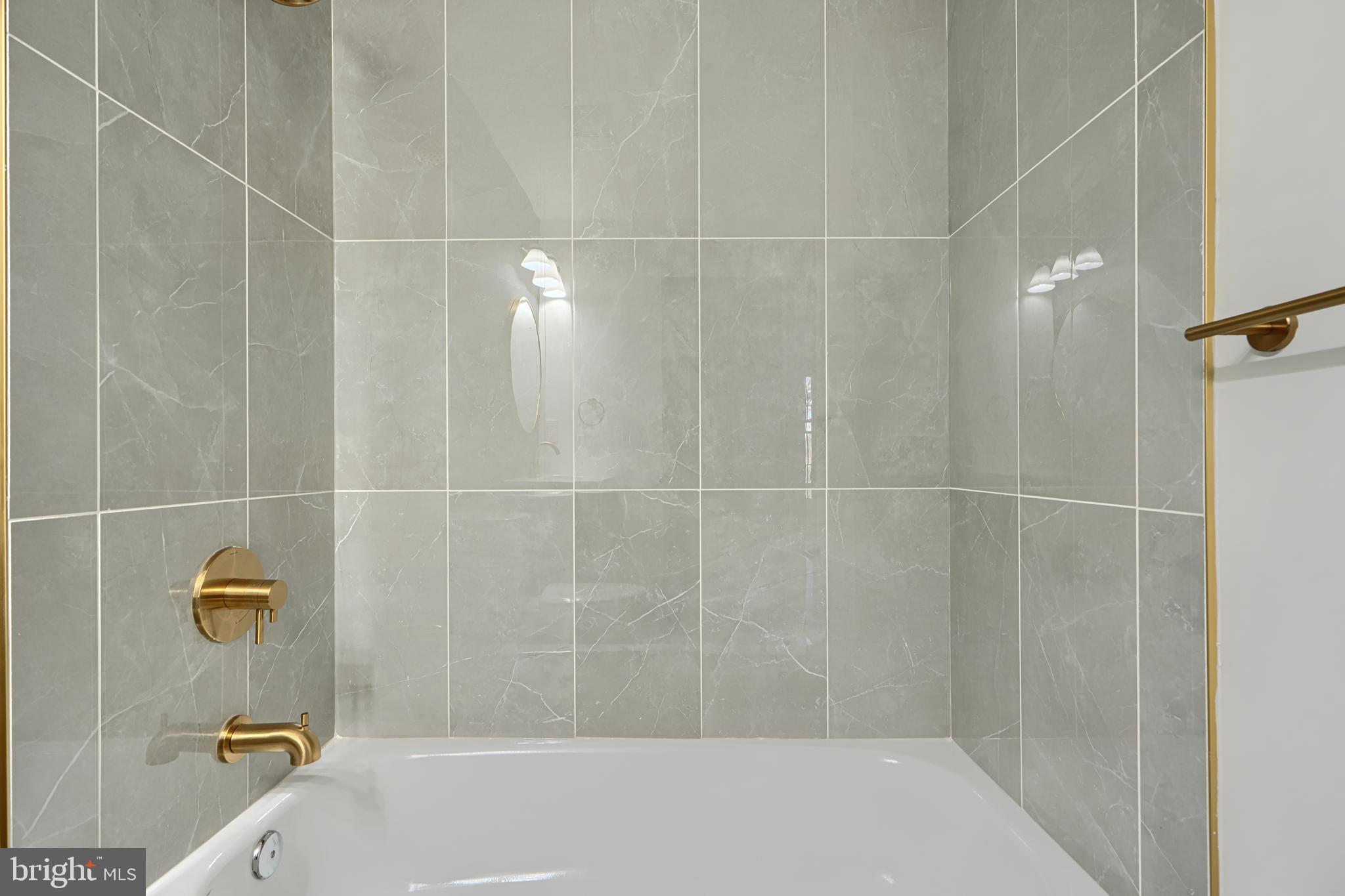 BRIERHILL ESTATES - Residential