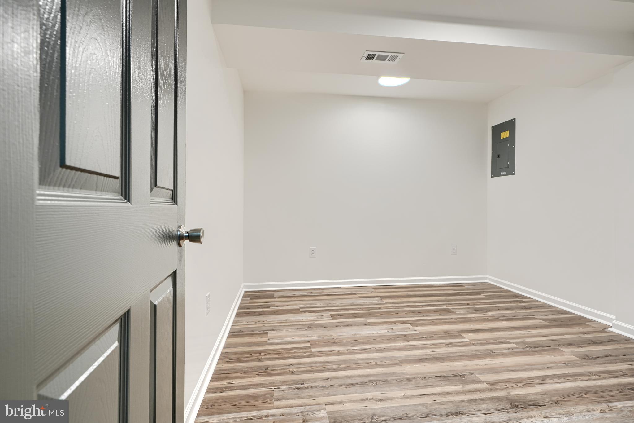 BRIERHILL ESTATES - Residential