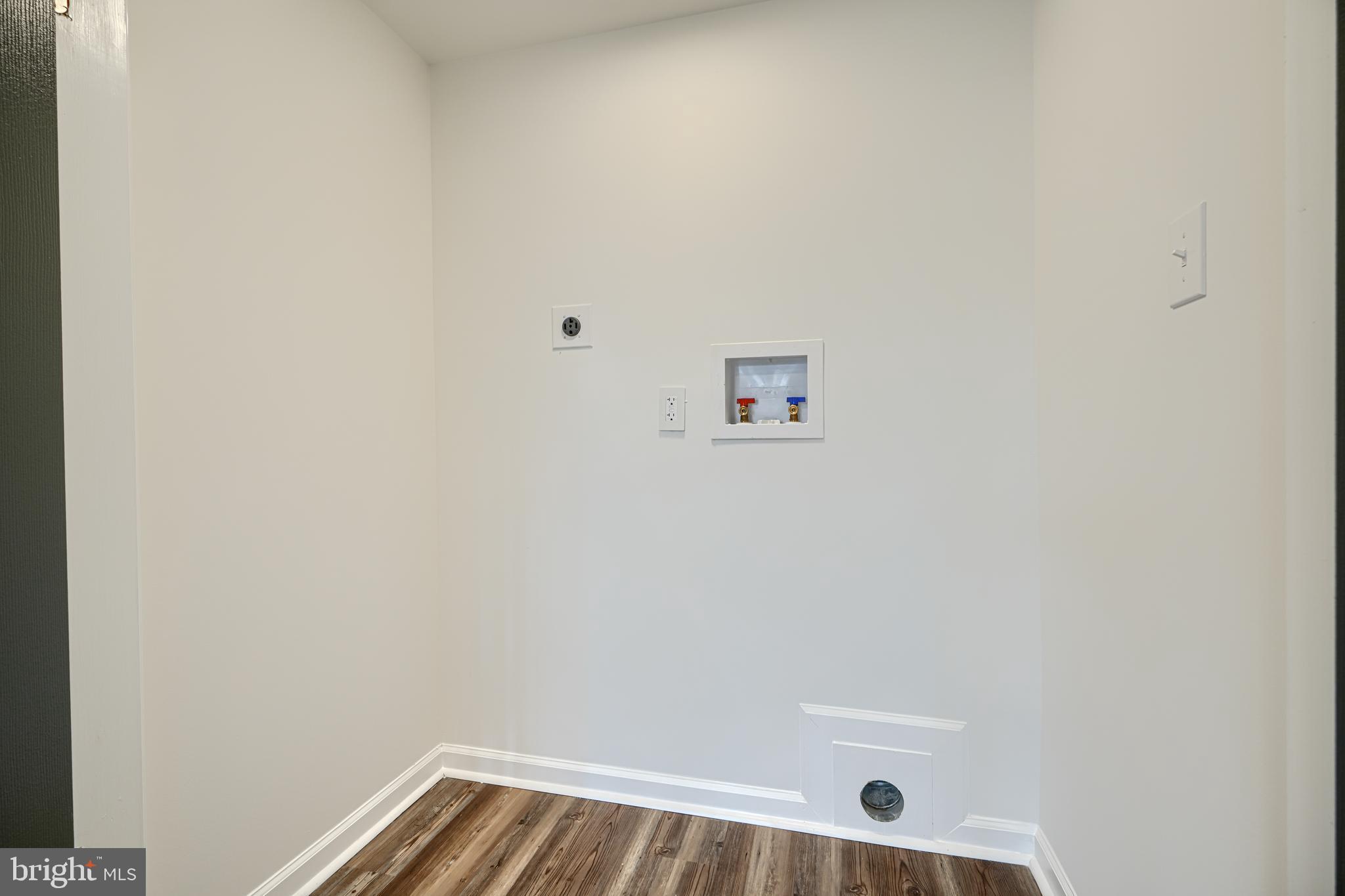 BRIERHILL ESTATES - Residential