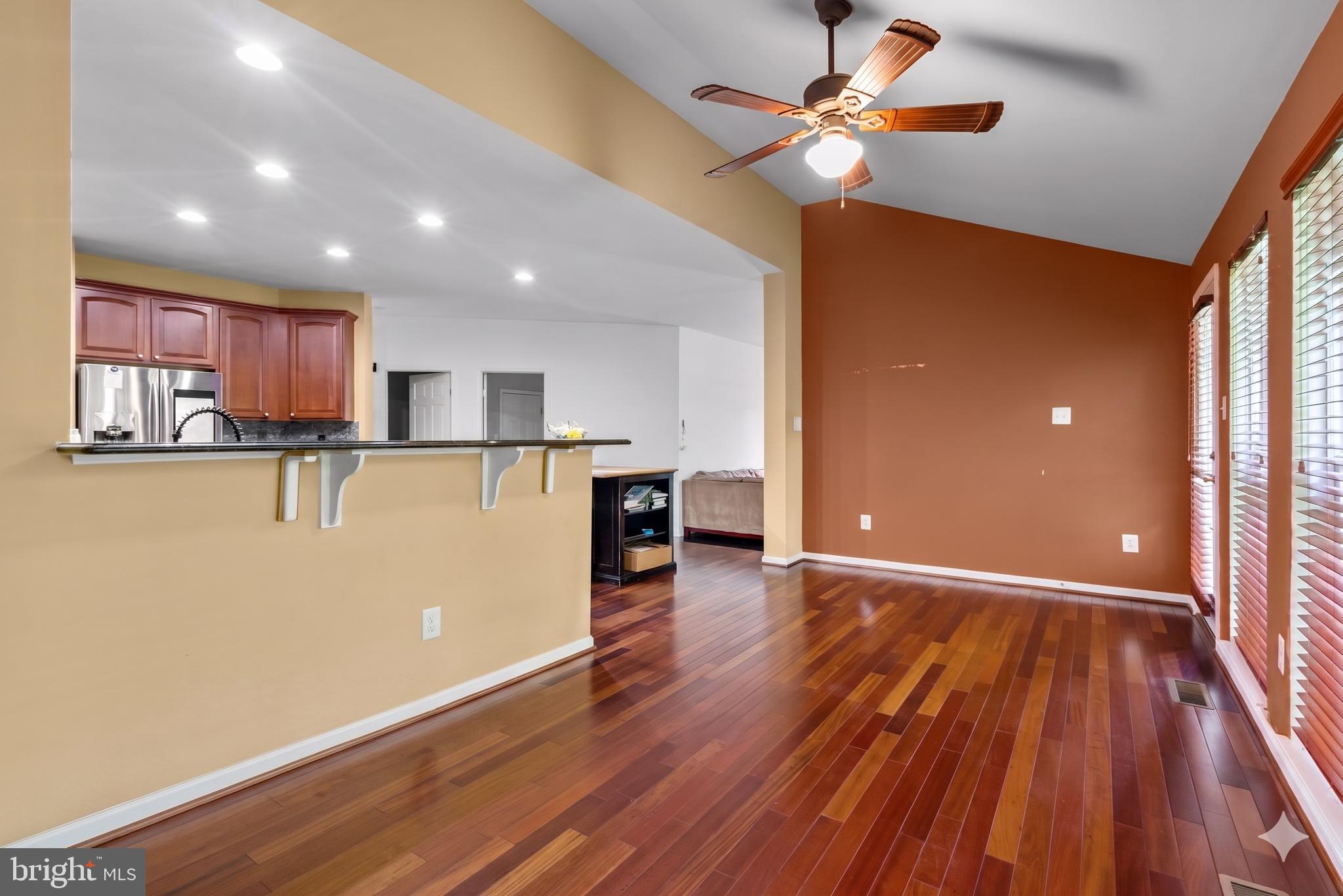 JASMYN WOODS - Residential