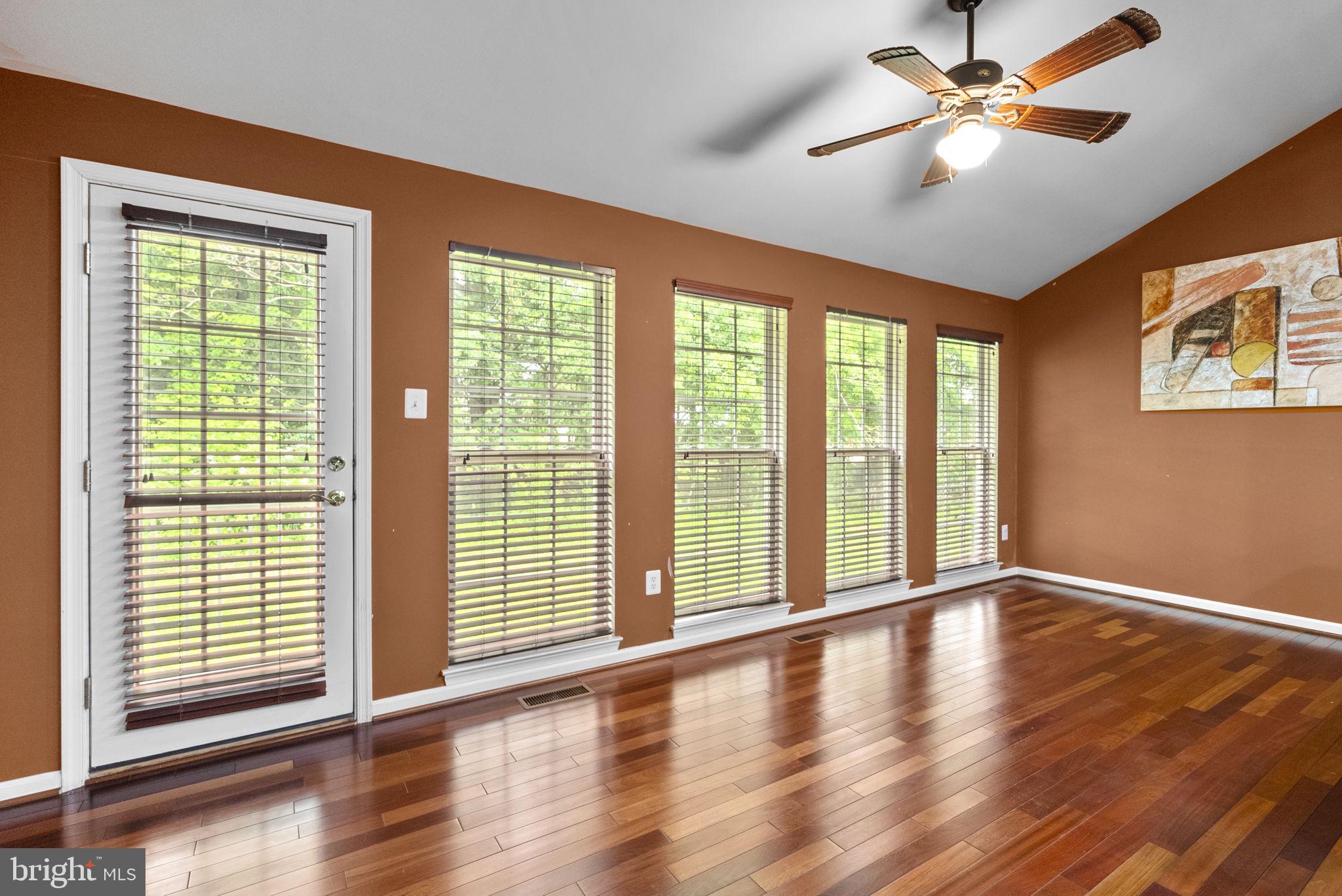 JASMYN WOODS - Residential