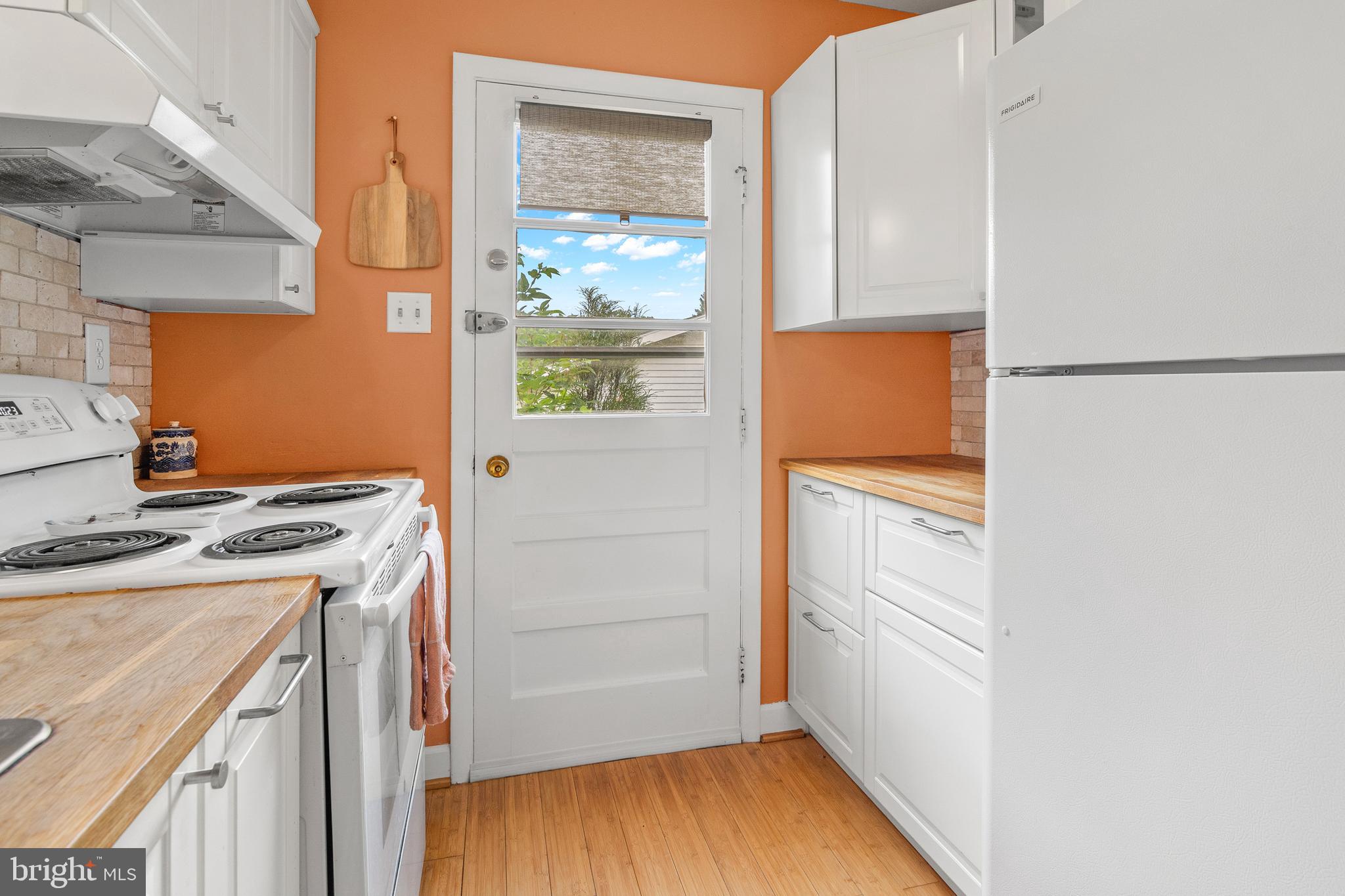 MAPLE RIDGE - Residential Lease