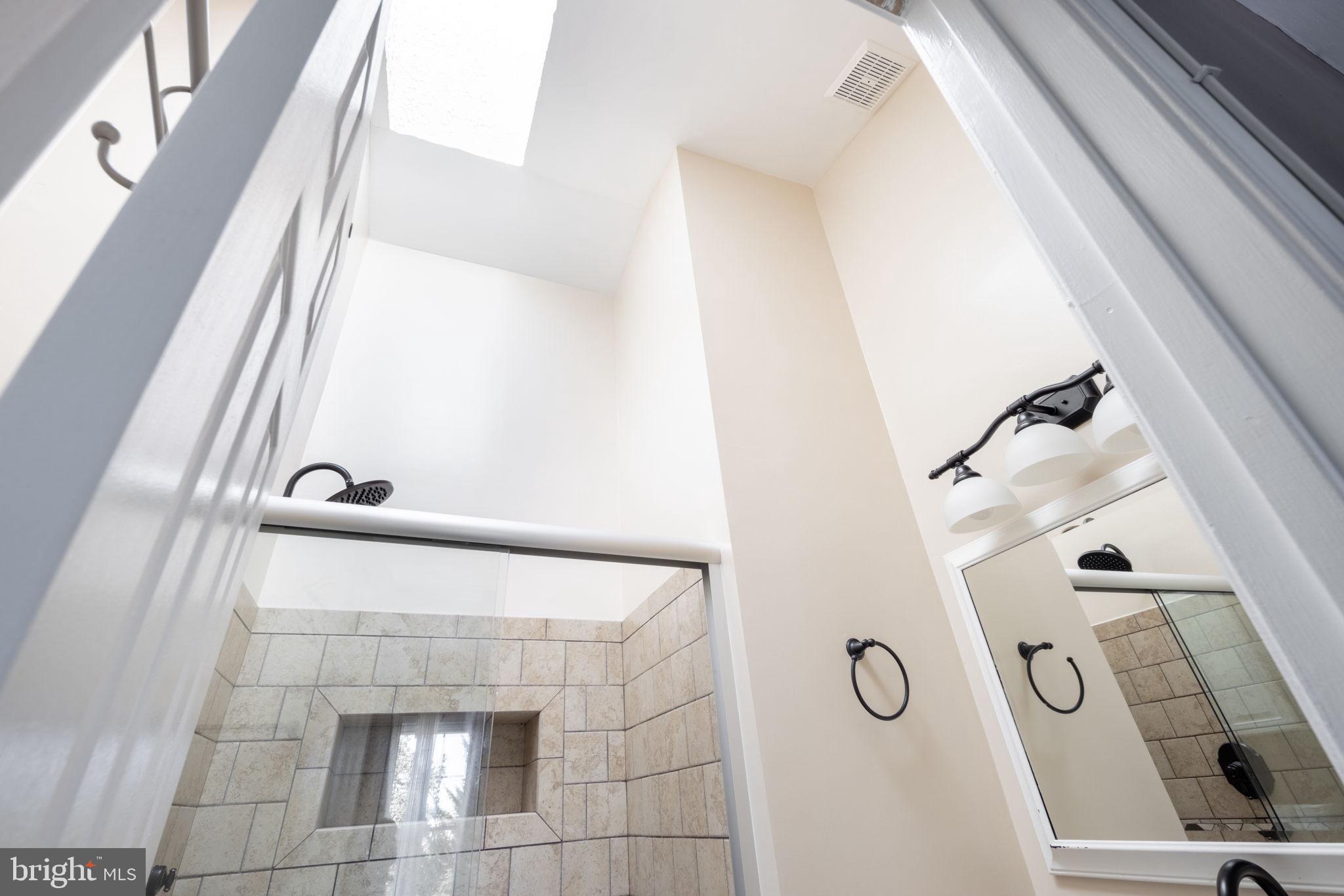 LAUREL LAKES - Residential