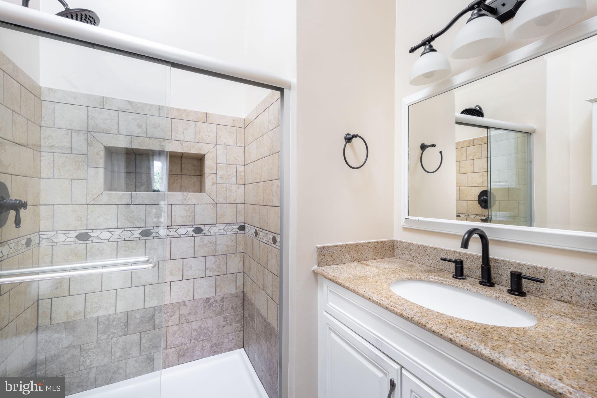 LAUREL LAKES - Residential