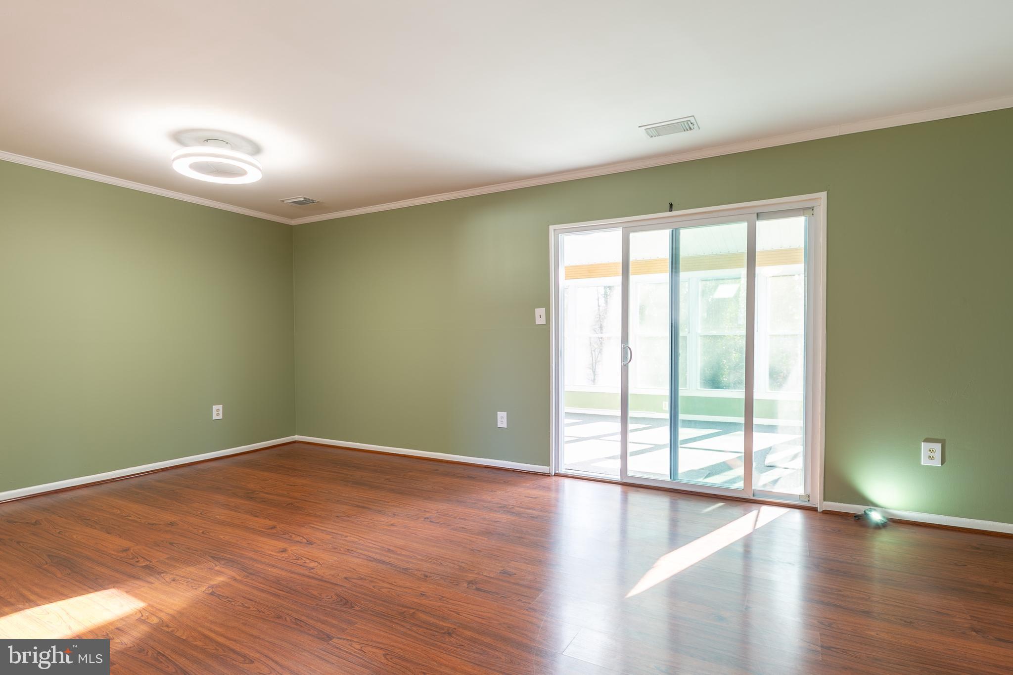 BRIGHTLEAF - Residential Lease