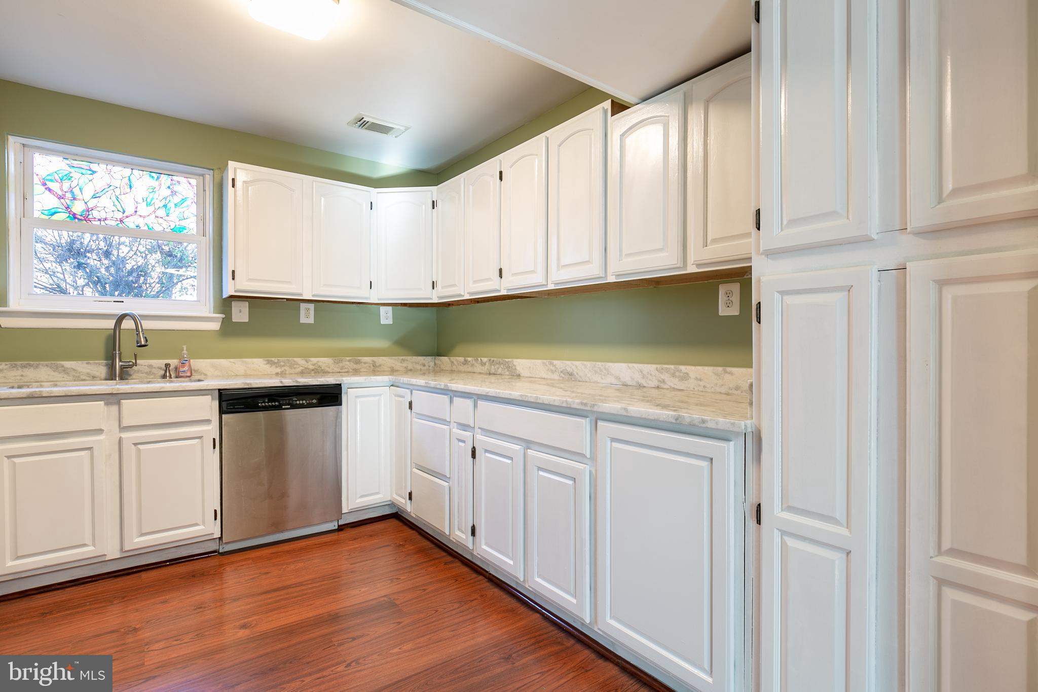 BRIGHTLEAF - Residential Lease