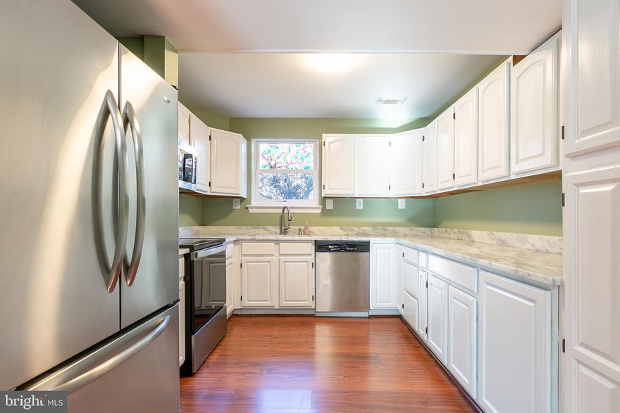 Well maintained and updated Split Foyer in super convenient Brightleaf in Arnold.  Large remodeled kitchen with stainless steel appliances and tons of cabinet and counter storage.  All pre-manufactured flooring and updated floors in bathrooms.  Really nice 3 season porch off of family room and leading to large, lush fenced backyard.  Rent covers public water bill as well-clean as a whistle-available now in Broadneck schools! No smoking and no pets. Available now, lease application online in disclosures-seller looking for a credit score above 720 w/credit and background lease check.