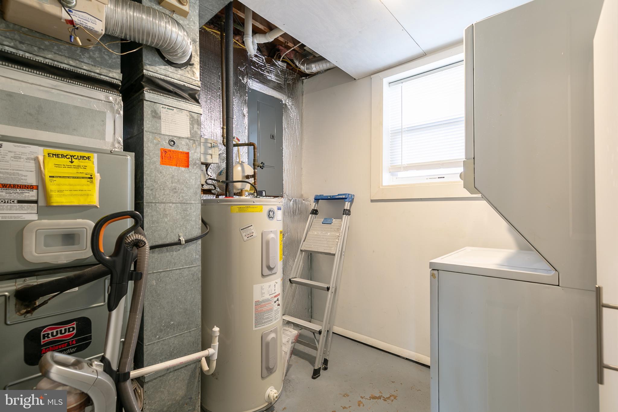 BRIGHTLEAF - Residential Lease