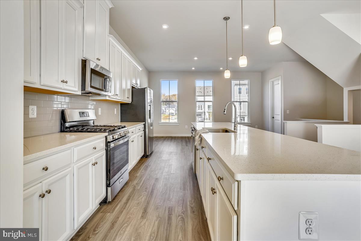 POTOMAC SHORES - Residential Lease