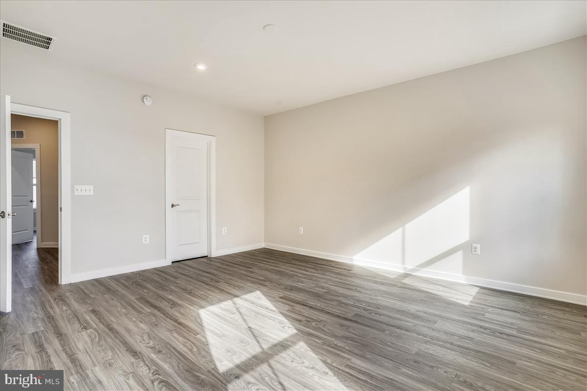 POTOMAC SHORES - Residential Lease