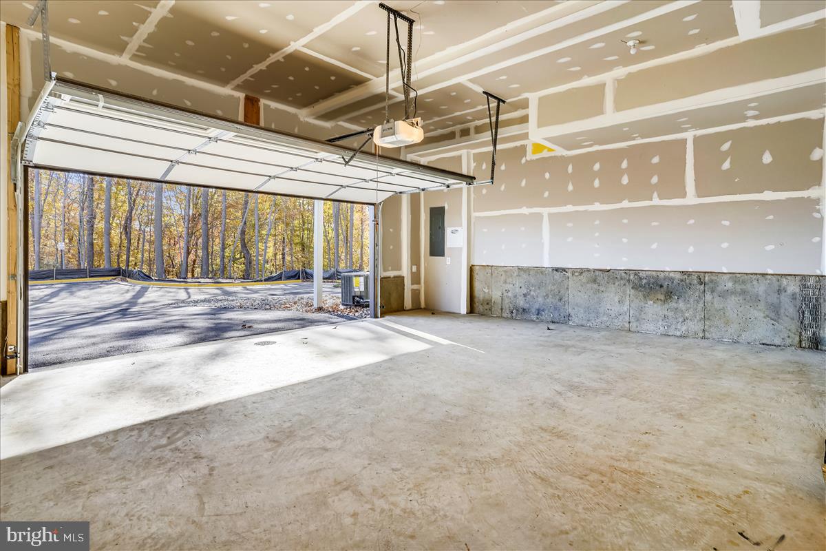 POTOMAC SHORES - Residential Lease