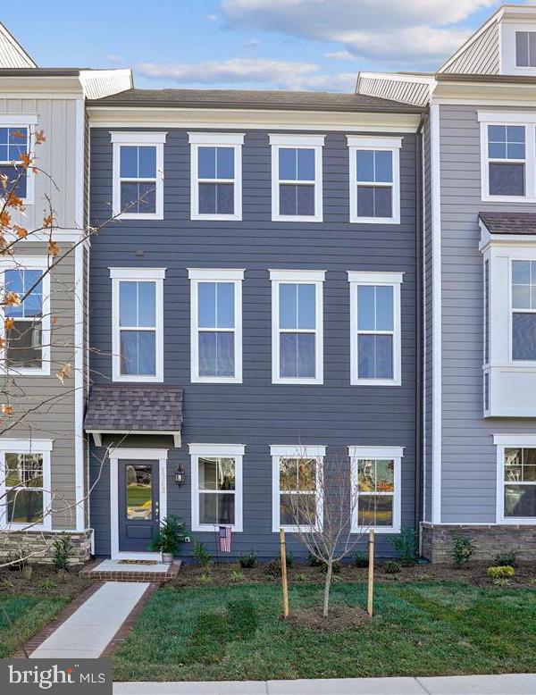 POTOMAC SHORES - Residential Lease