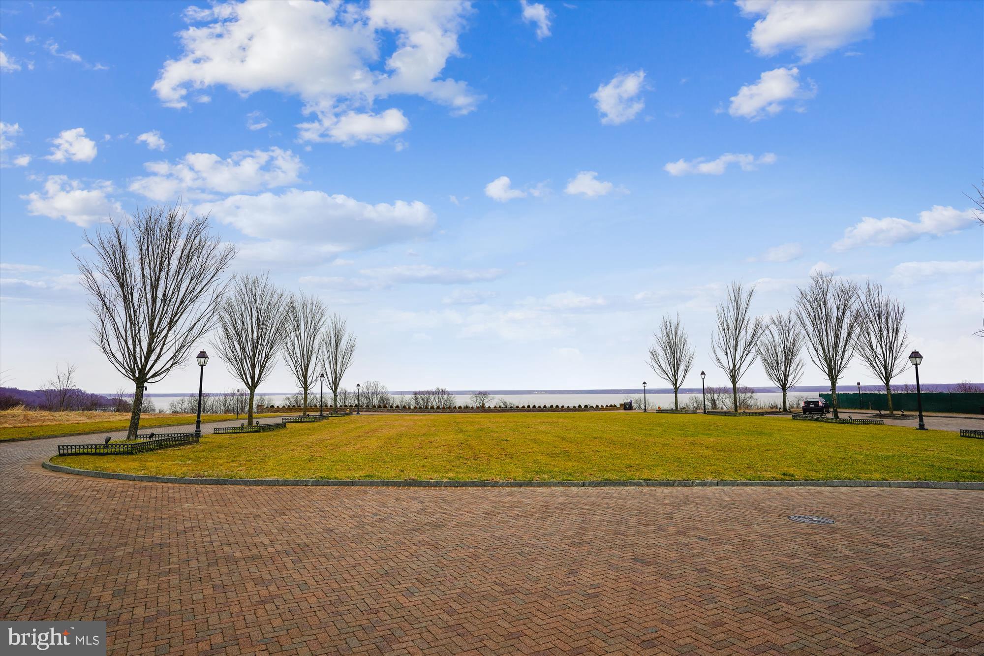 POTOMAC SHORES - Residential Lease