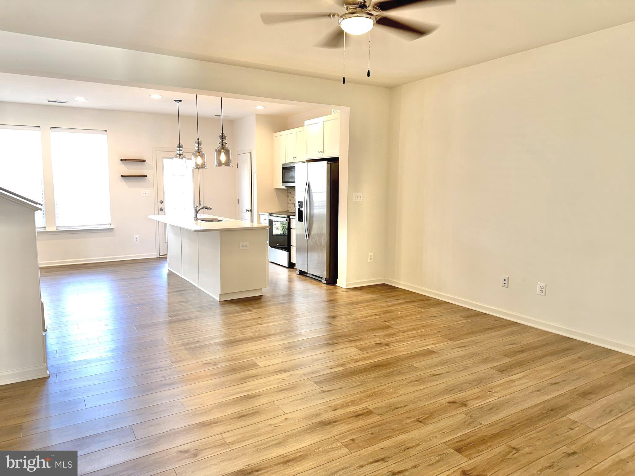 OVERLOOK AT RIVERSIDE - Residential Lease