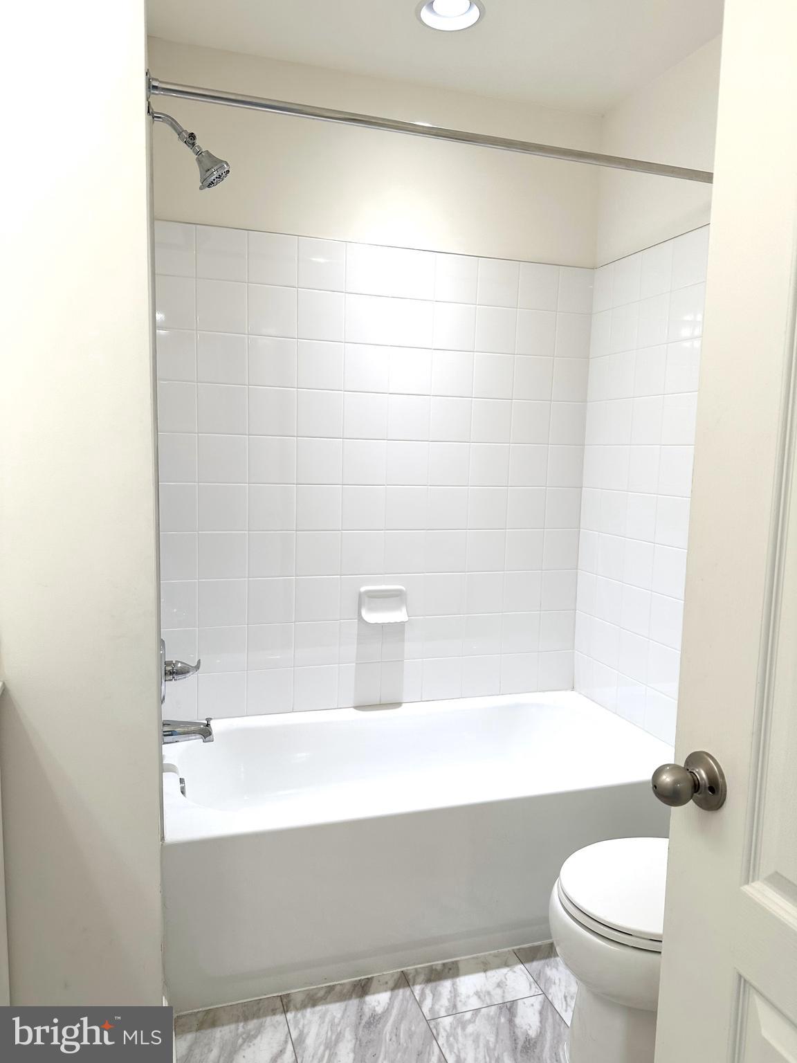 OVERLOOK AT RIVERSIDE - Residential Lease