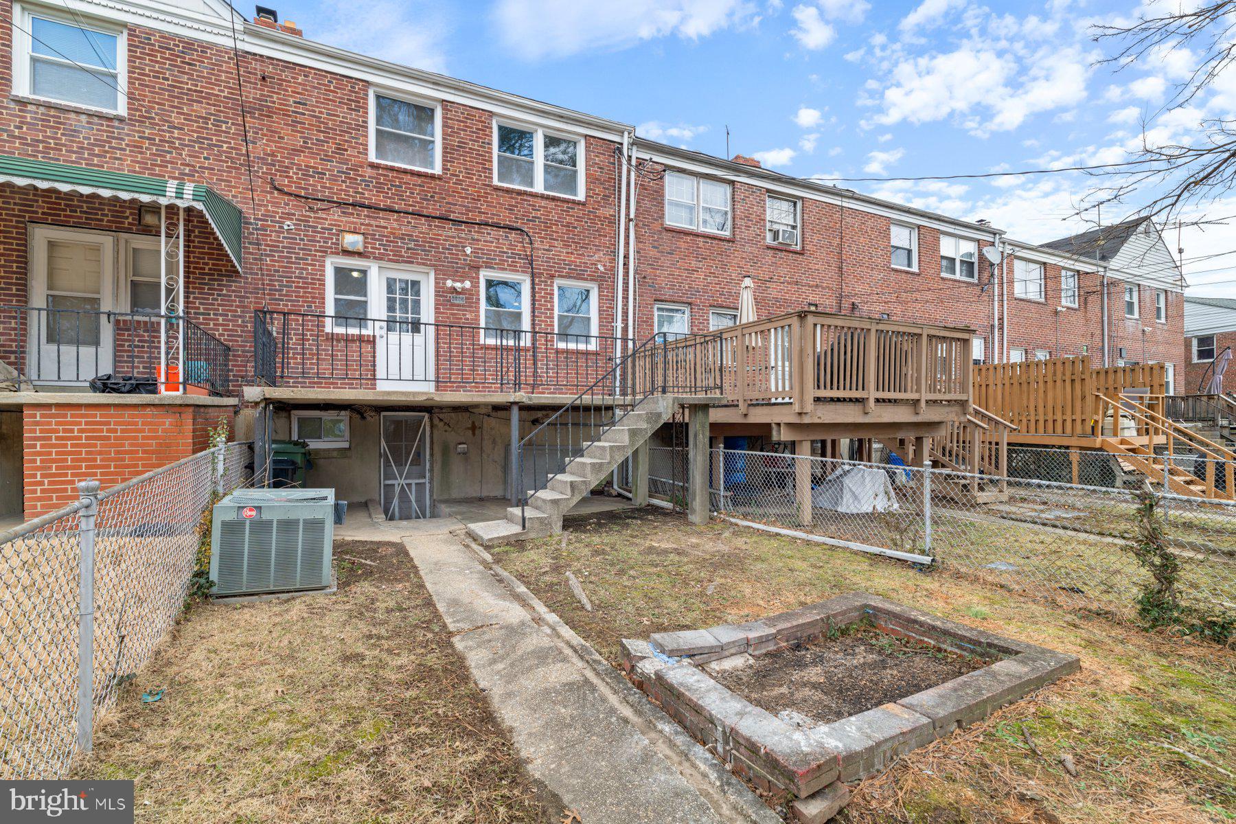 LOCH RAVEN - Residential