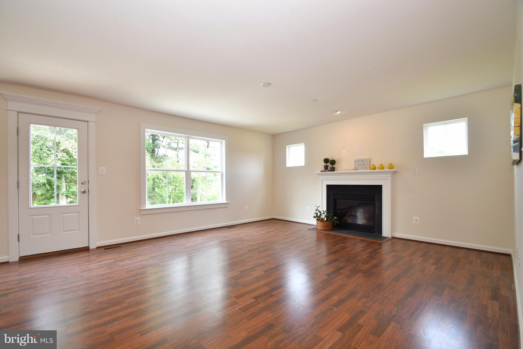 FINBAR PLACE - Residential