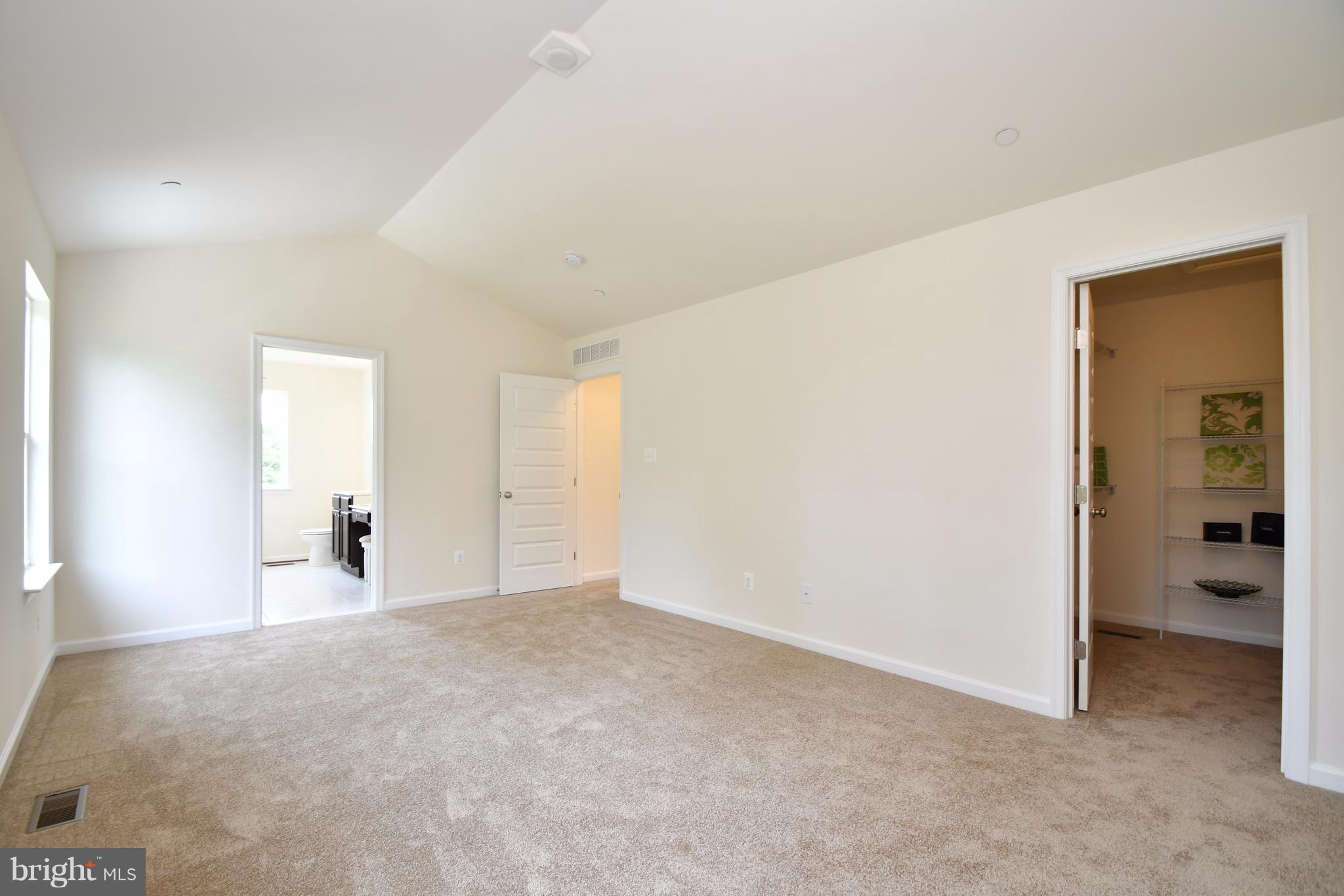 FINBAR PLACE - Residential