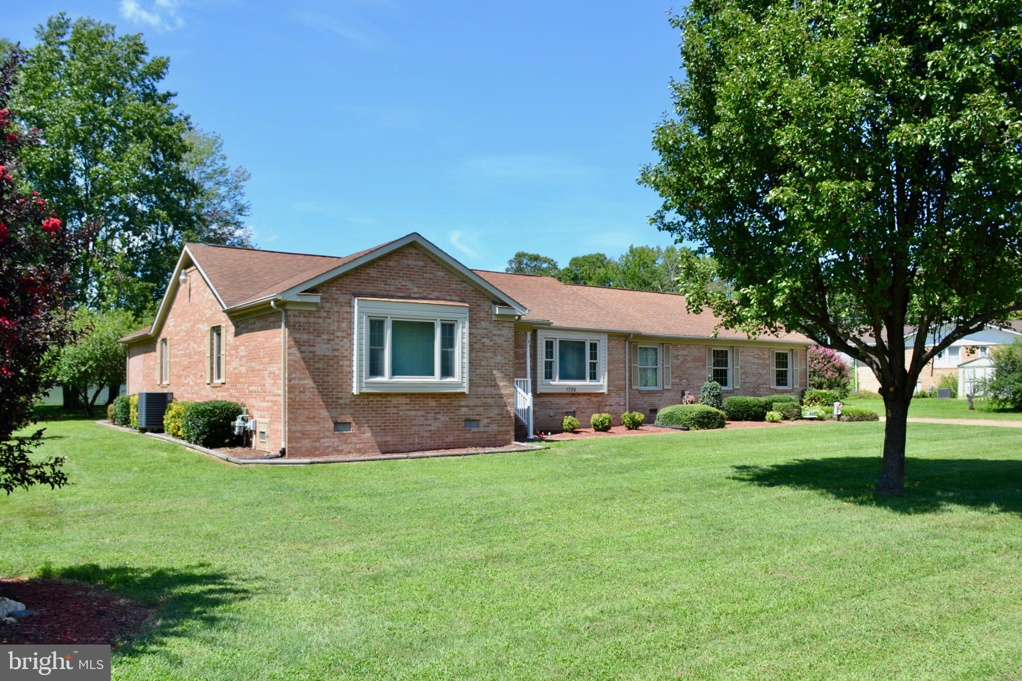 1326 HEATHERSTONE DRIVE