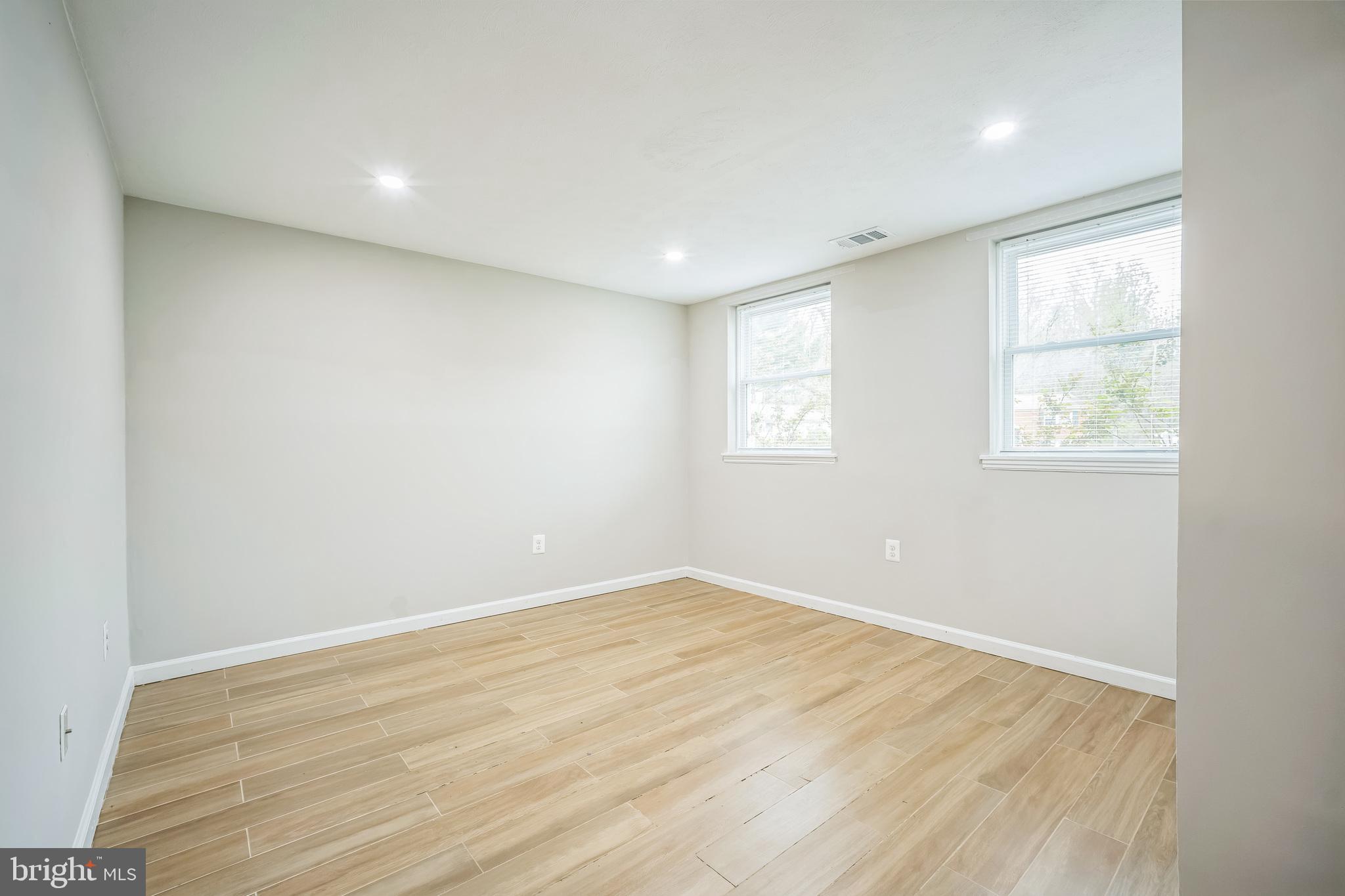 DALE CITY - Residential Lease