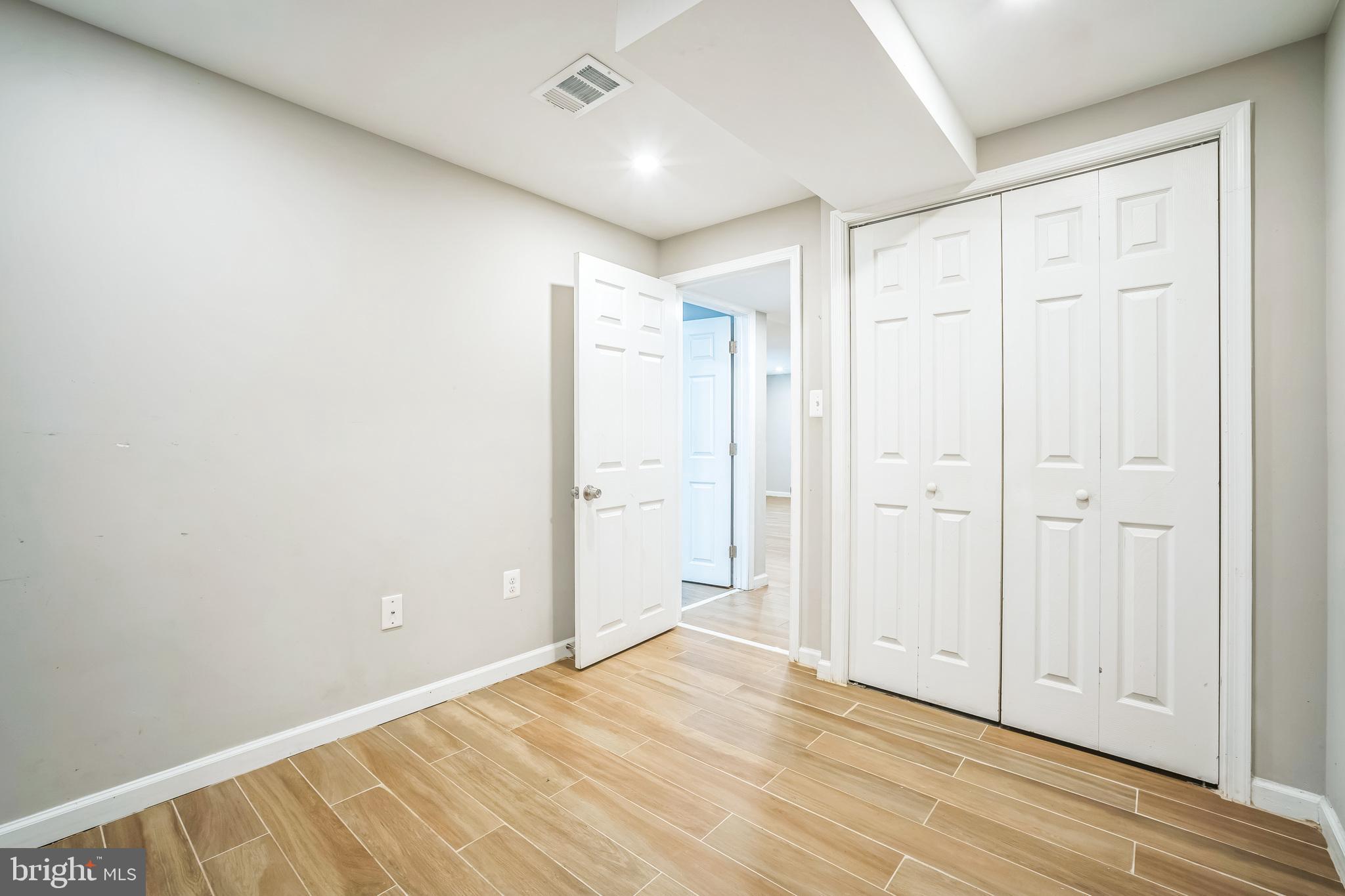 DALE CITY - Residential Lease