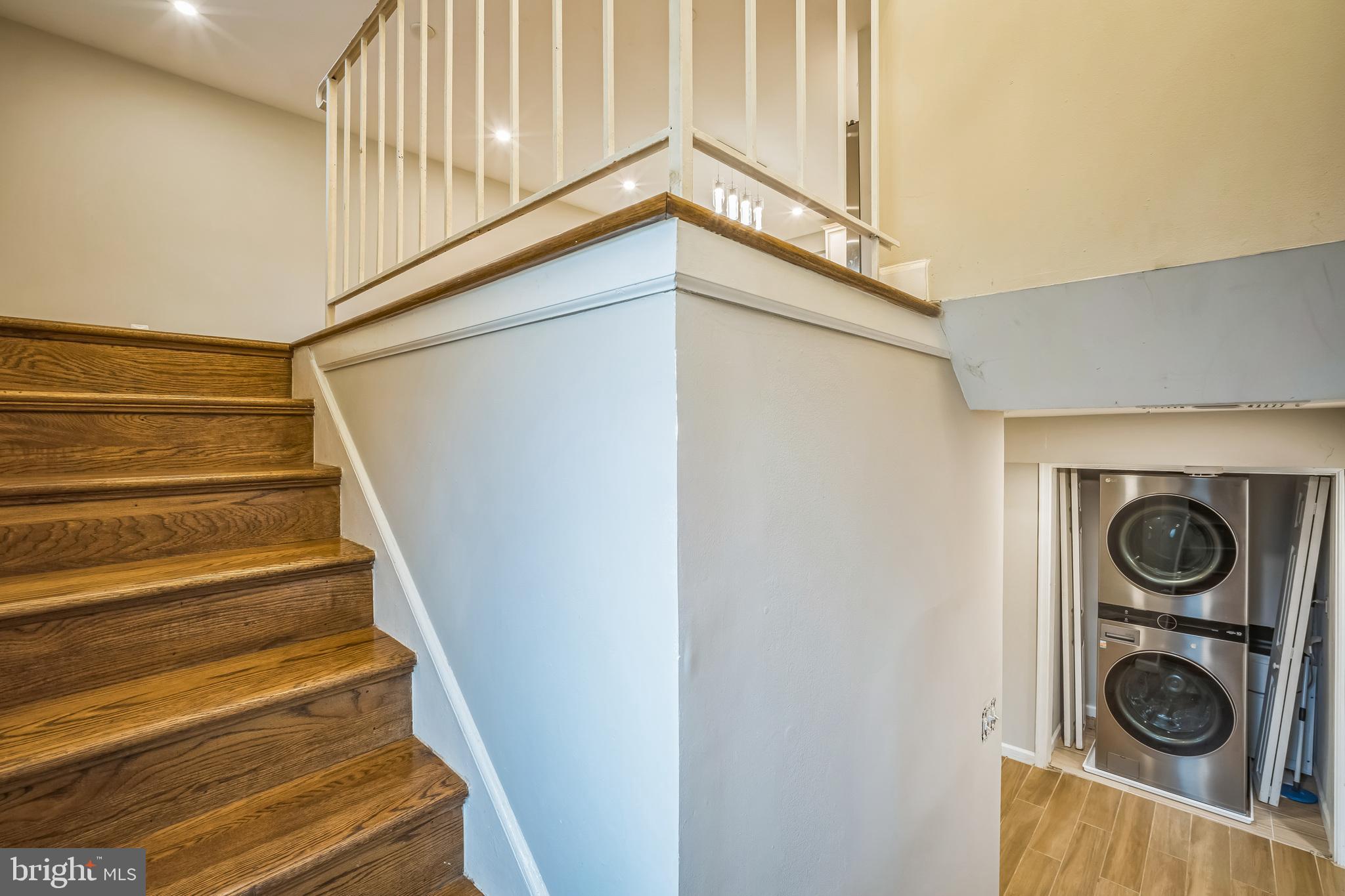 DALE CITY - Residential Lease