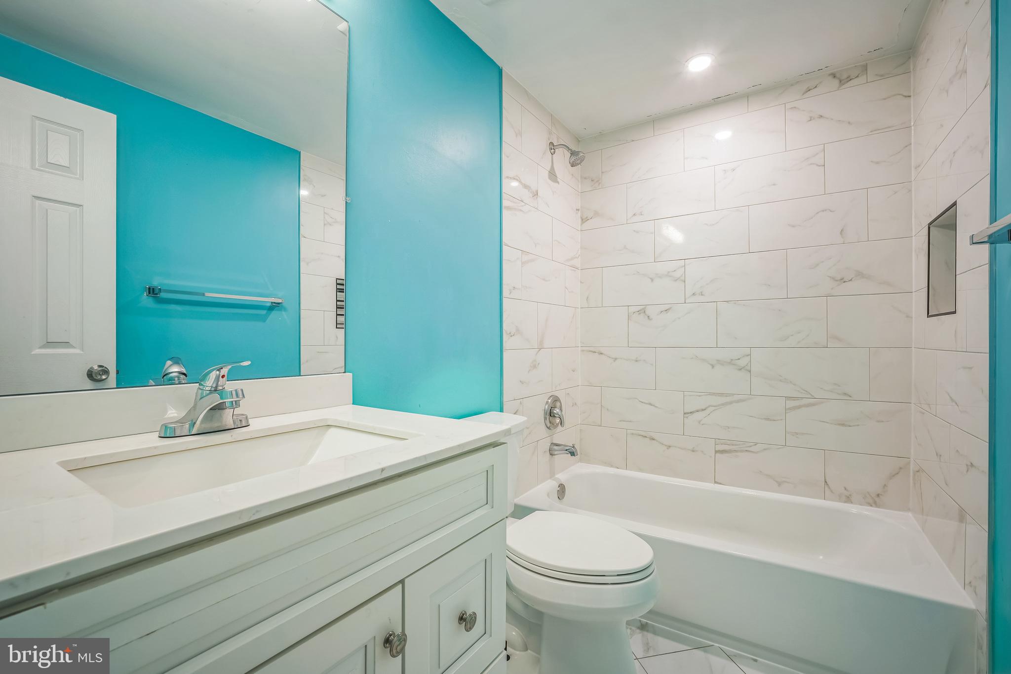 DALE CITY - Residential Lease