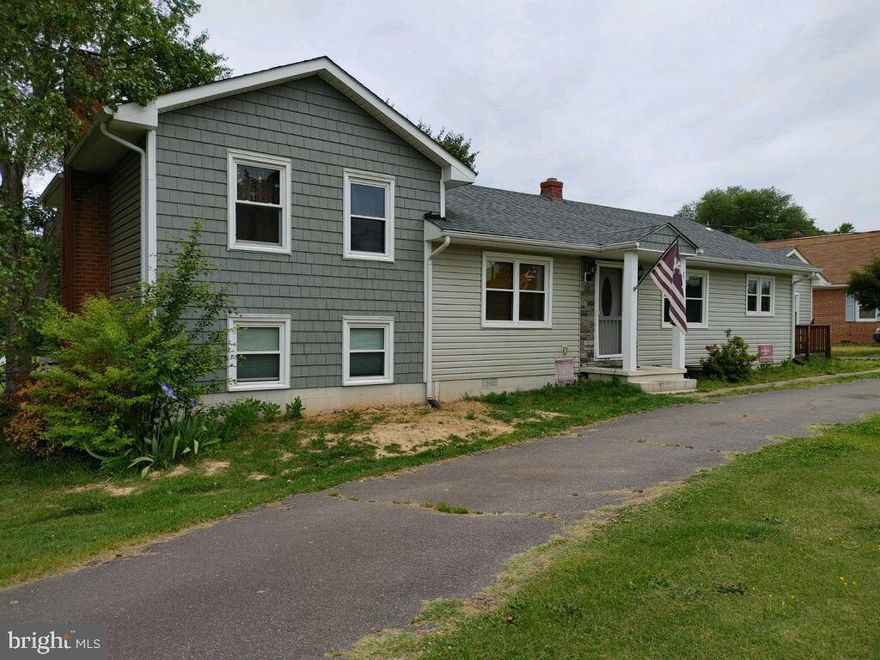 Fully Renovated in 2016! Great main level living and a  Commuter's Dream Near VRE, Large Flat Backyard & Circular Drive. Includes New Roof (2016), New HVAC (2016) system,New Siding(2016), All New Electrical & Plumbing (2016), New Wrap-Around Deck & separate Privacy Deck off of the Family Room.Bathrooms have all Custom Tile Surrounds. The kitchen is all new including New Cabinets, New Granite Countertops (2016)