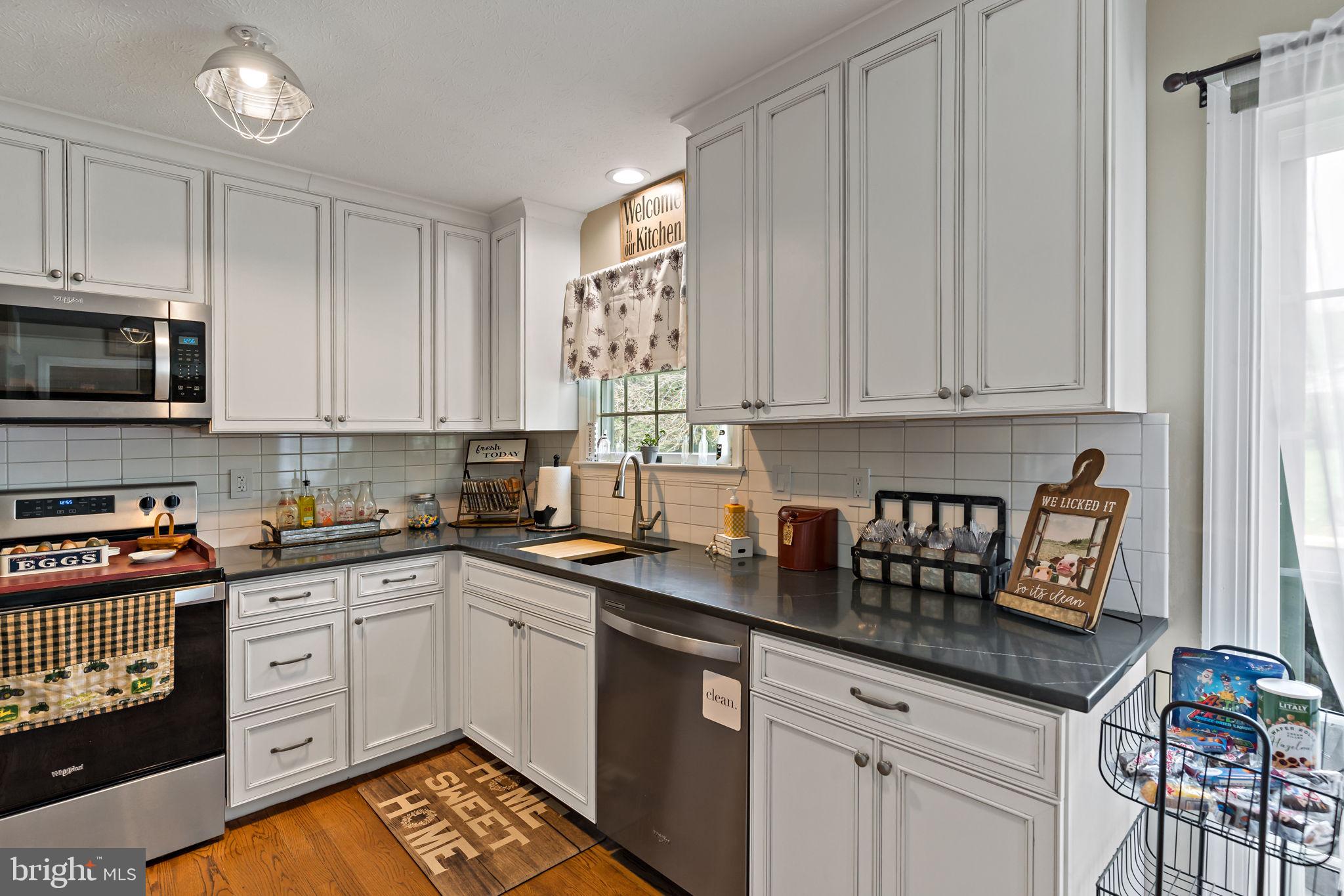 RIDGEWOOD MANOR - Residential