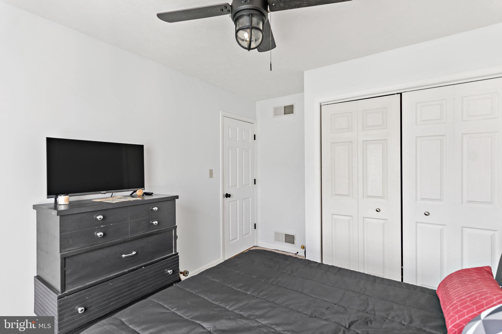 RIDGEWOOD MANOR - Residential