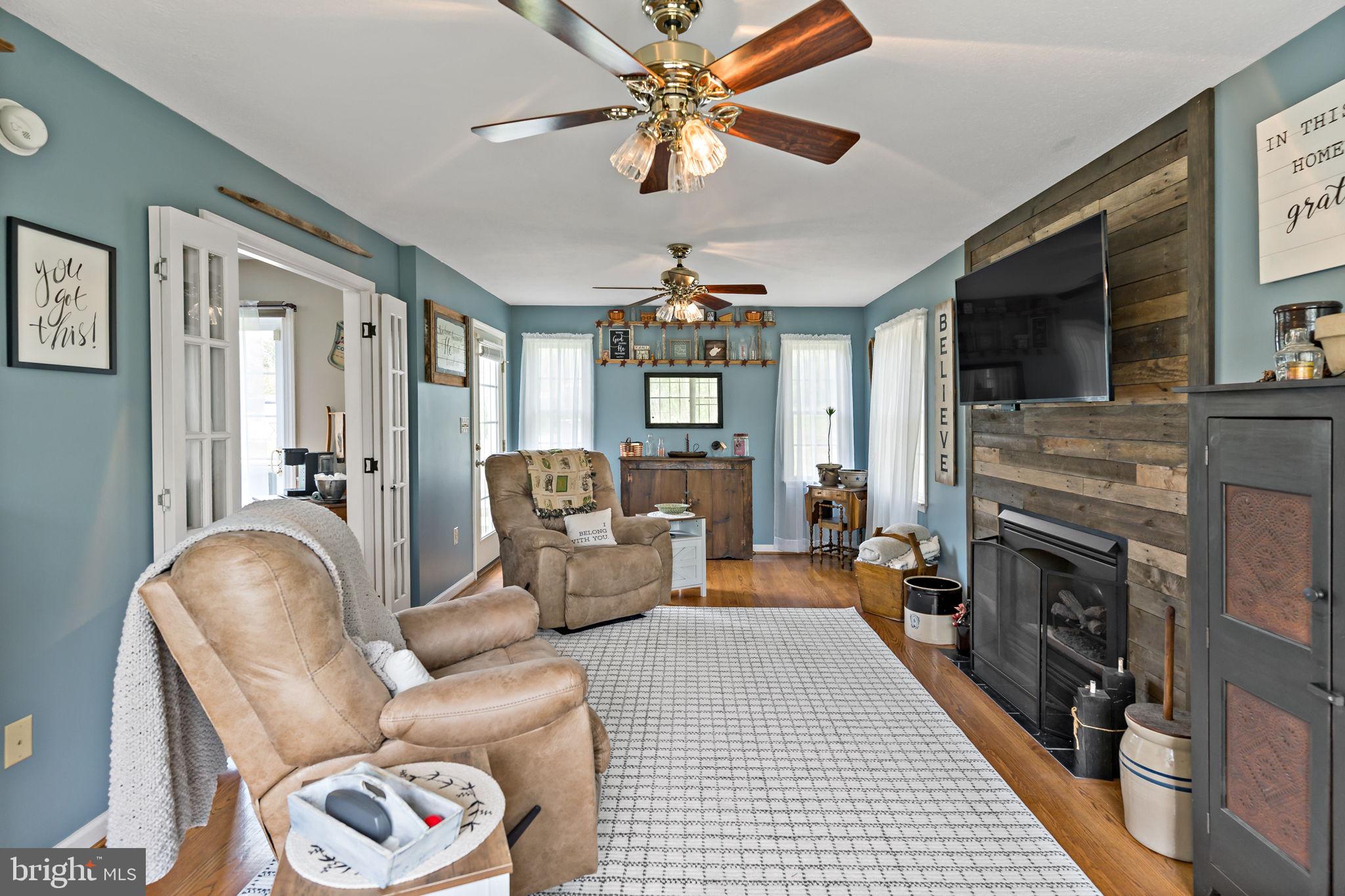 RIDGEWOOD MANOR - Residential