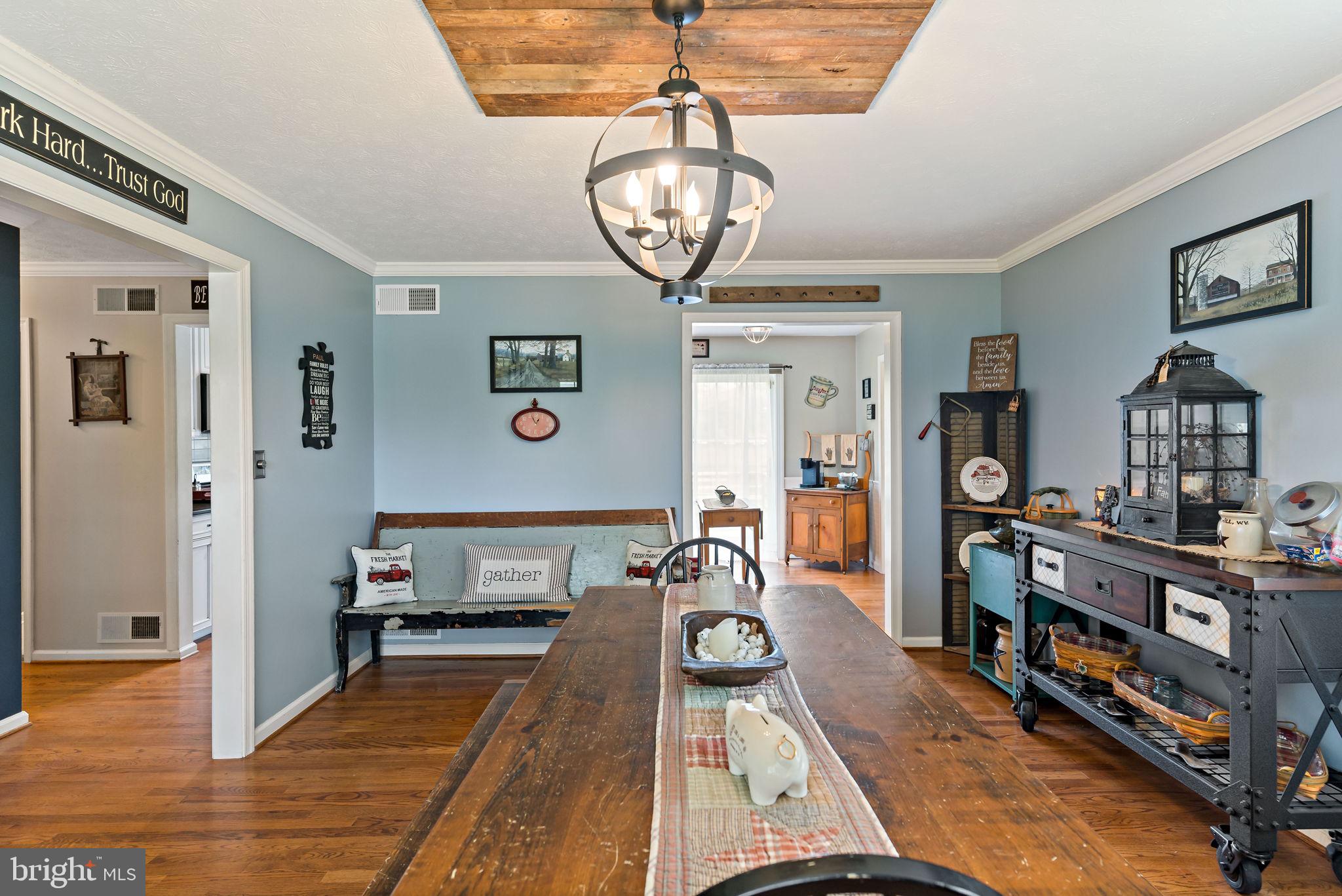 RIDGEWOOD MANOR - Residential