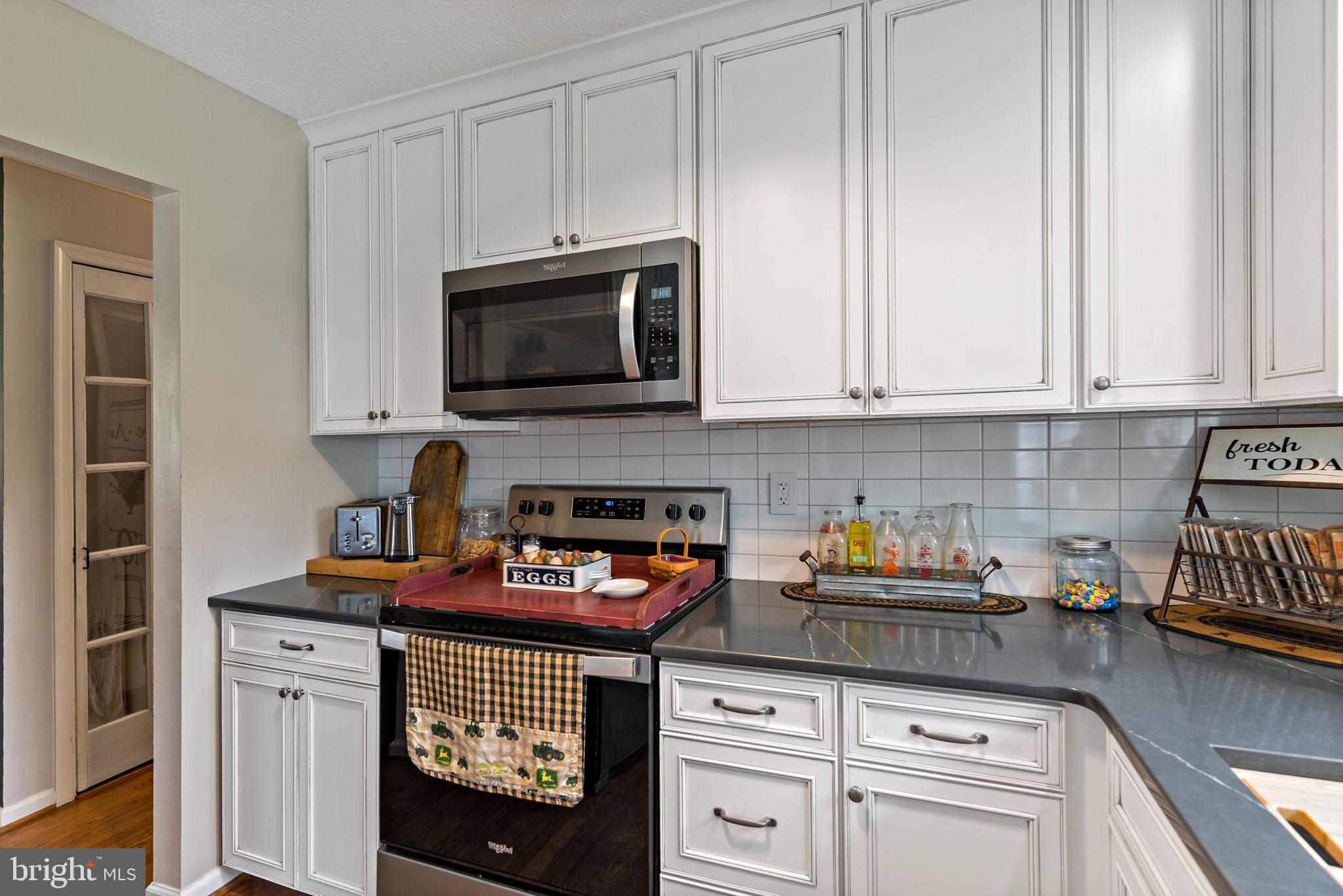 RIDGEWOOD MANOR - Residential