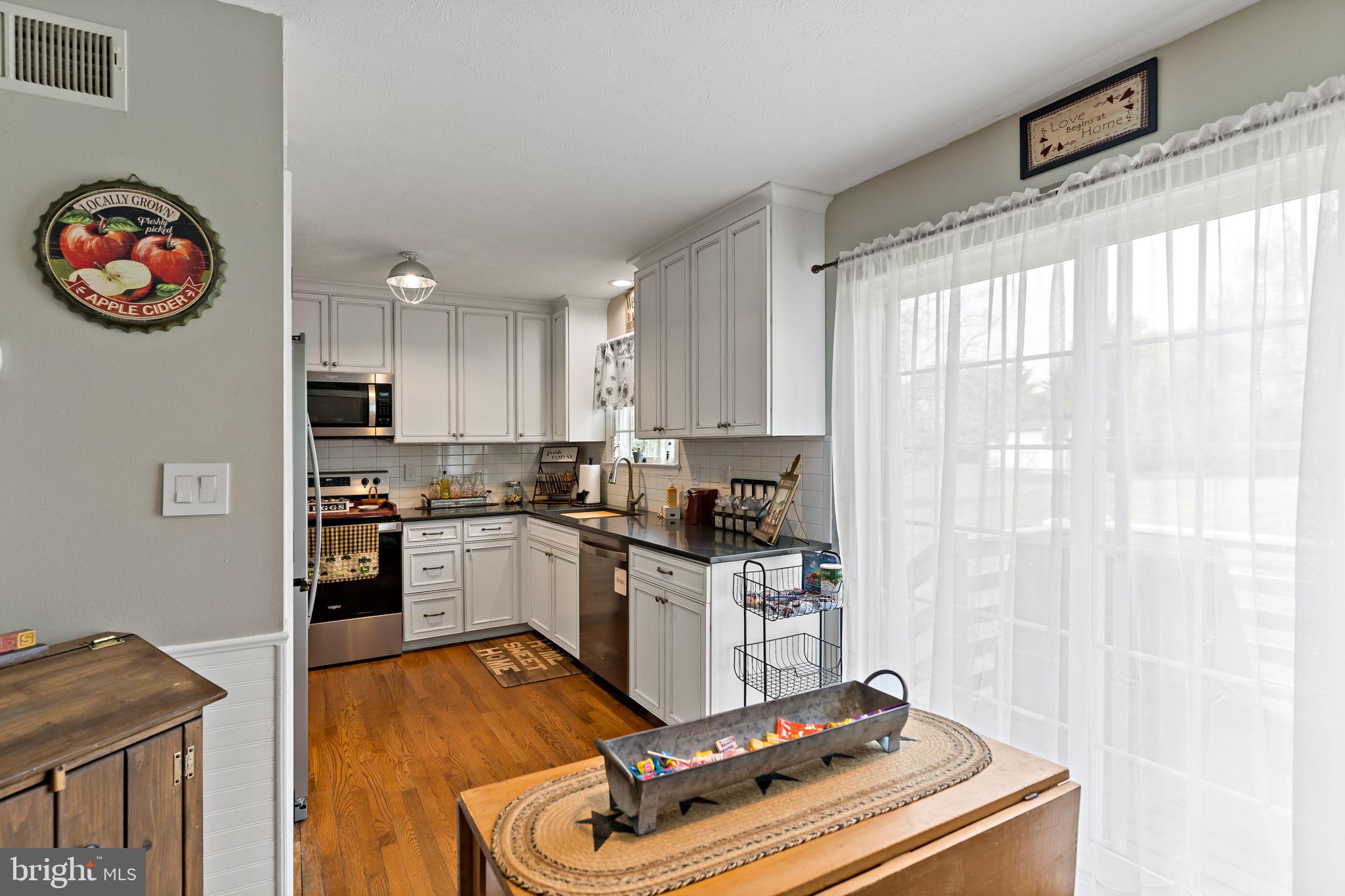 RIDGEWOOD MANOR - Residential