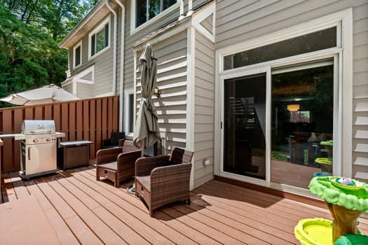 EARLES LAKE - Residential