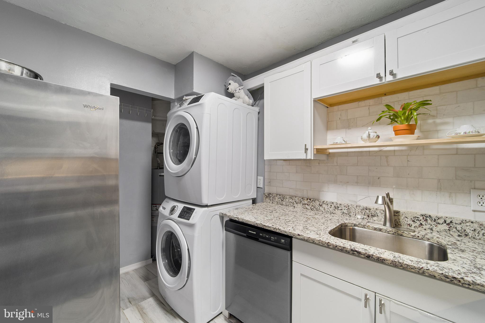 PEMBROOKE - Residential