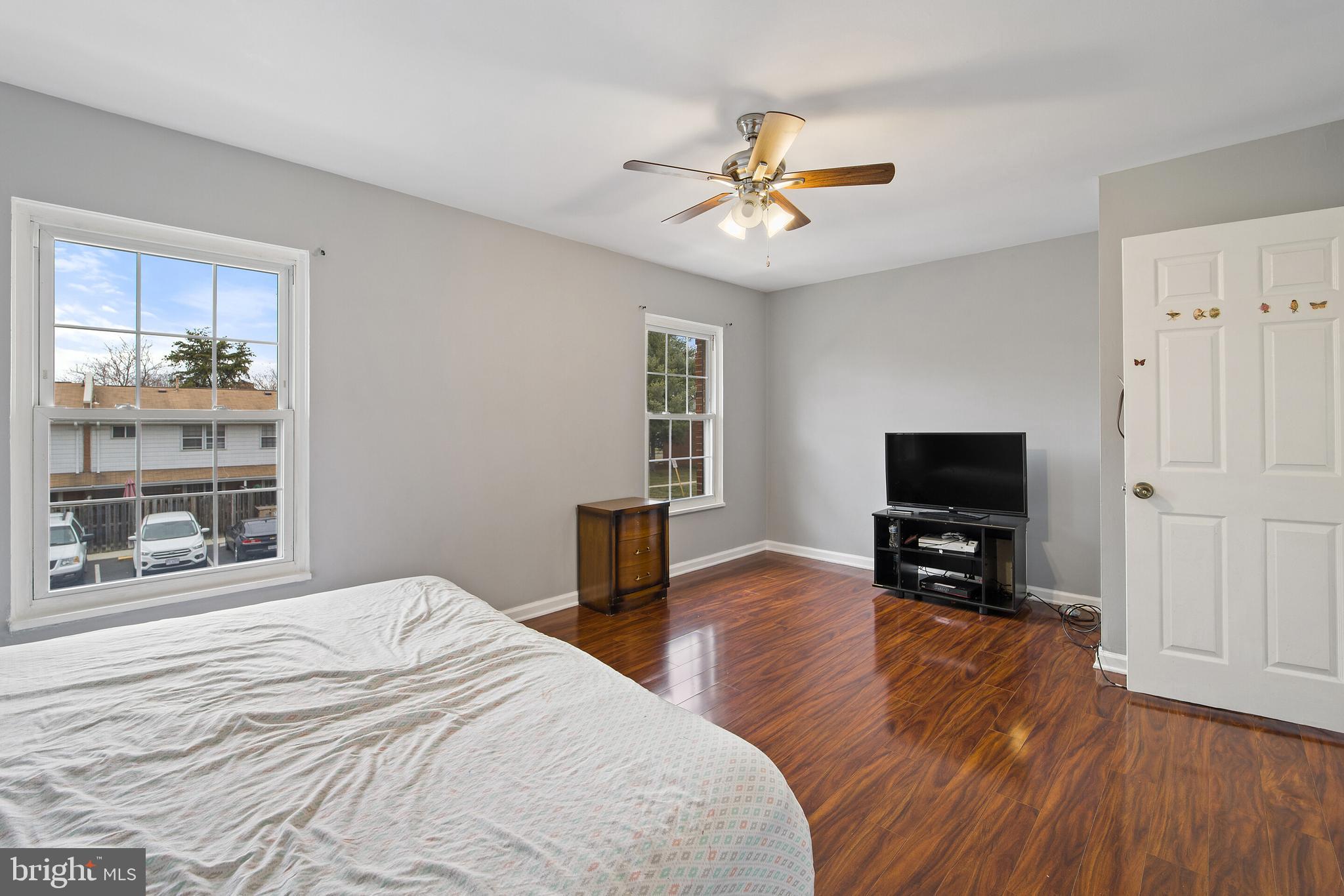 PEMBROOKE - Residential