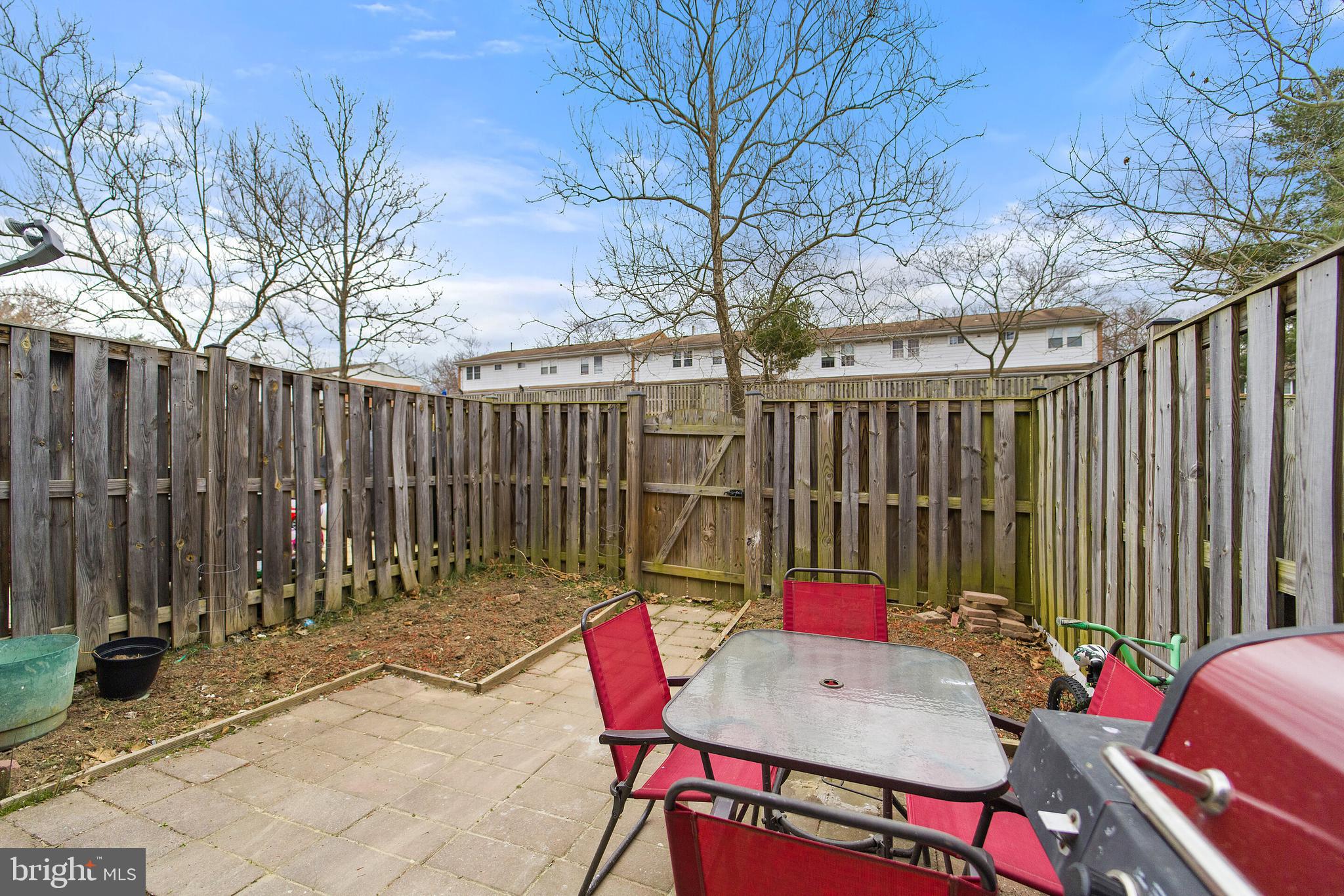 PEMBROOKE - Residential