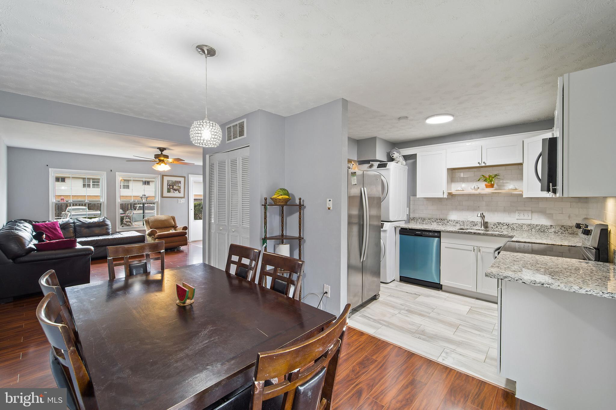 PEMBROOKE - Residential