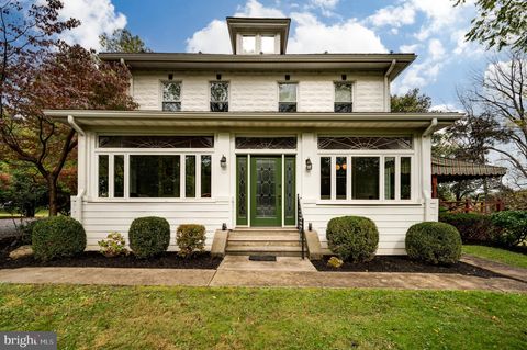 2157 GIRARD AVENUE READING PA 19609