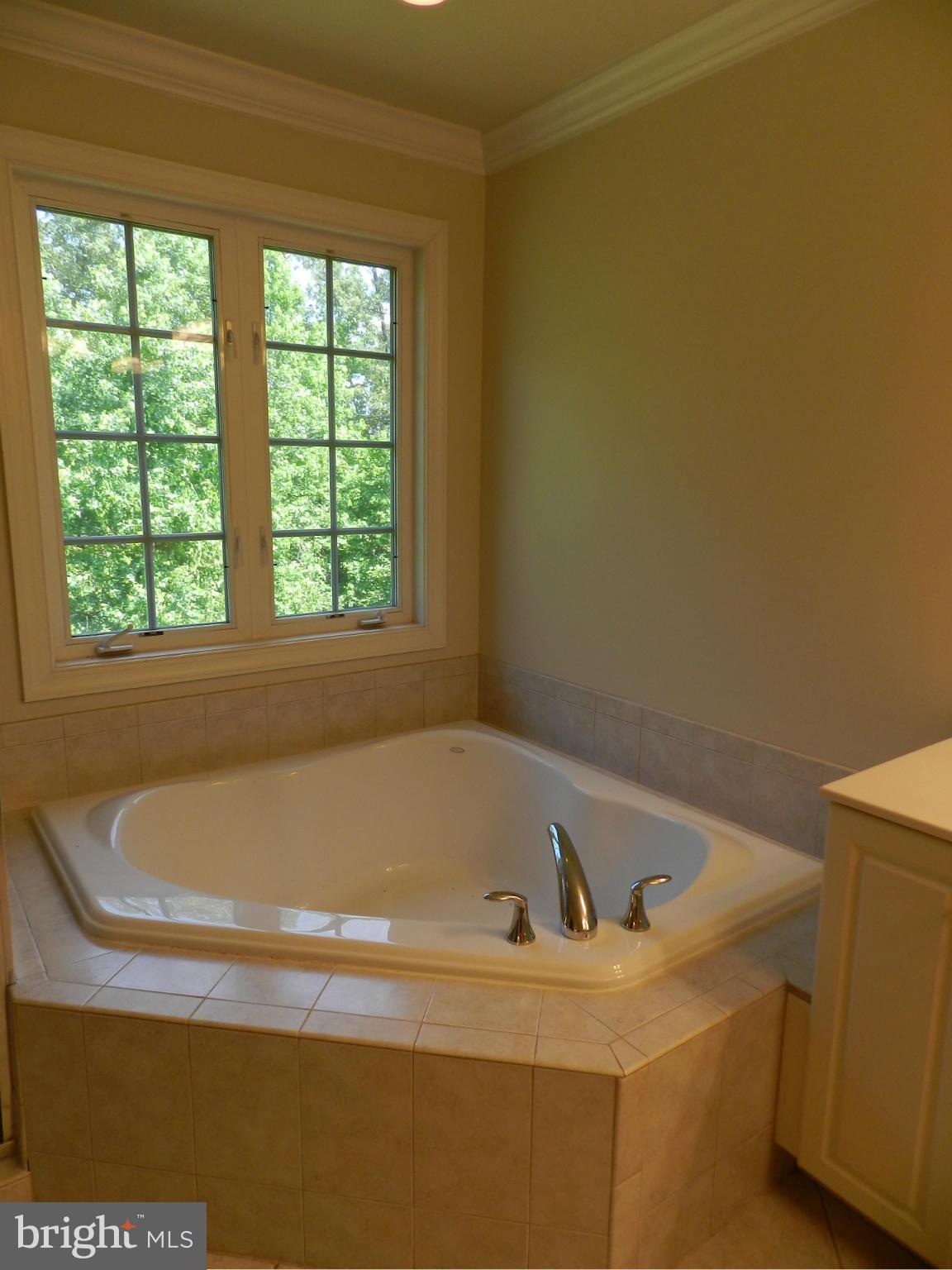 STONEWALL MANOR - Residential Lease