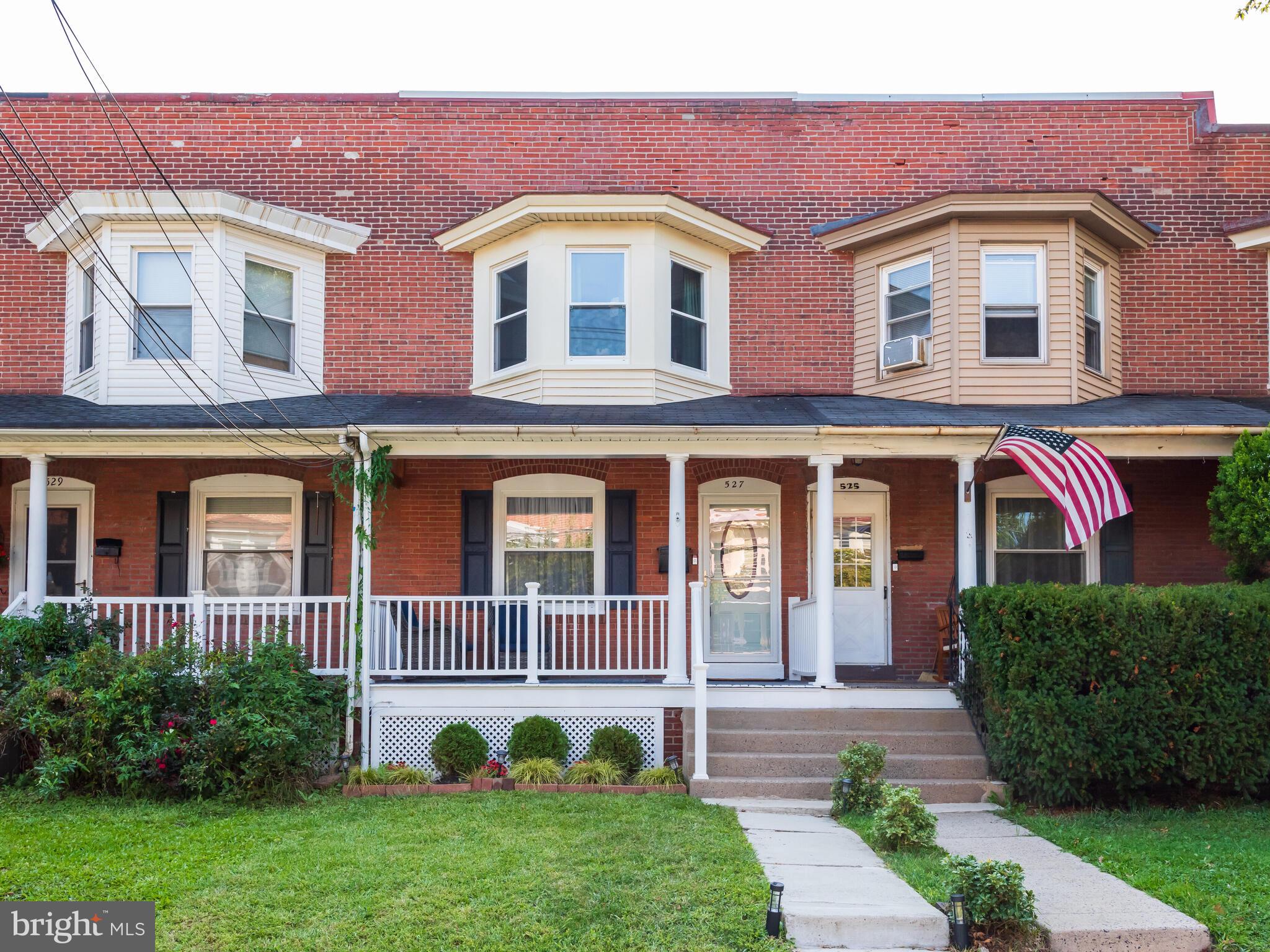 Welcome to this stunning 3-bedroom, 2-bath townhome, ideally located on a quiet street in Lansdale. Step inside through the charming covered front porch and enjoy an open-concept main level featuring an updated kitchen with granite countertops, stainless steel appliances, soft-close drawers, and high-quality flooring. The spacious dining area flows seamlessly into the inviting living room with an electric fireplace, creating the perfect space for relaxing or entertaining.
Upstairs, you’ll find three generous bedrooms and two full bathrooms, offering comfort and convenience for the whole family. The fully finished basement provides additional living space—ideal for a family room, home office, or gym.
Enjoy the outdoors in the fenced-in backyard with a multi-deck, perfect for gatherings or quiet evenings at home. Off-street parking at the rear of property adds to the convenience!
This home is just minutes from downtown shops, restaurants, and the Lansdale train station, with easy access to Route 309, the Turnpike, and other major highways.
Don’t miss your chance to own this move-in ready townhome in a fantastic location!